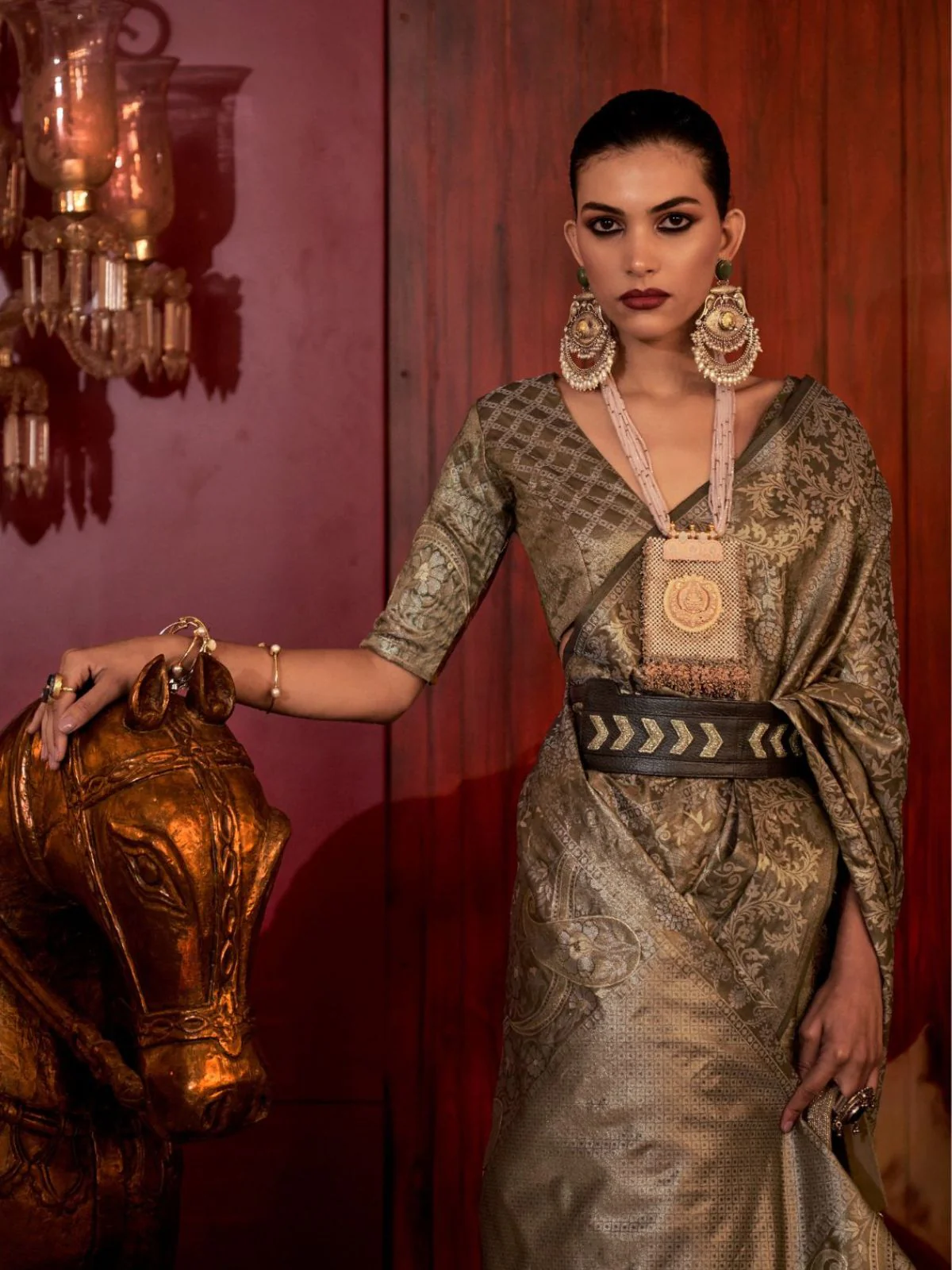 Odette Olive Silk Blend Woven Saree With Unstitched Blouse For  Women - Image 2