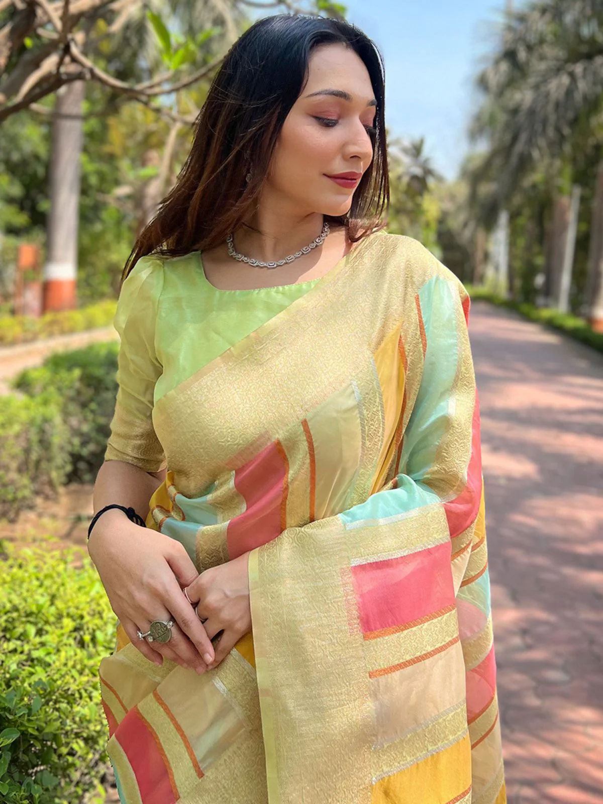 Odette Olive Woven Design Organza Saree With Unstitched Blouse For Women - Image 3