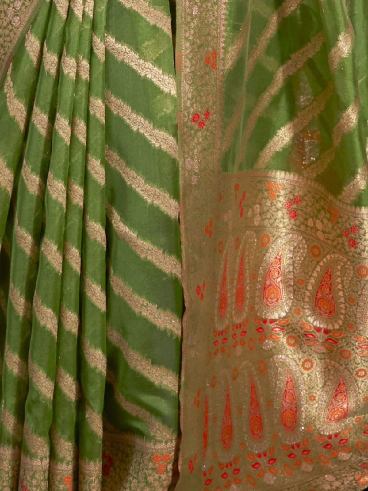 Odette Olive Woven Design Silk Blend Saree With Unstitched Blouse For Women - Image 3