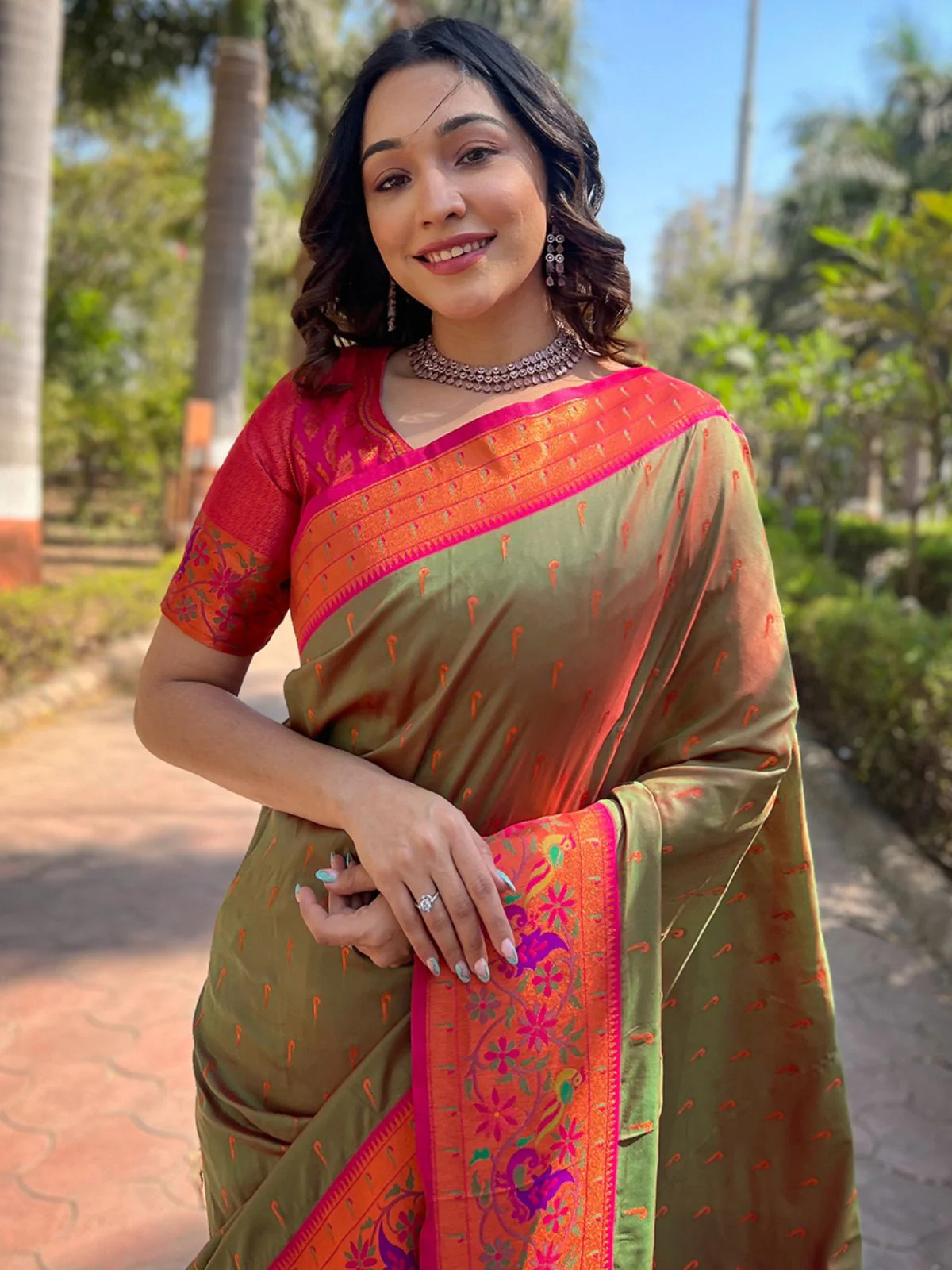 Odette Olive Woven Design Silk Blend Saree With Unstitched Blouse For Women - Image 3