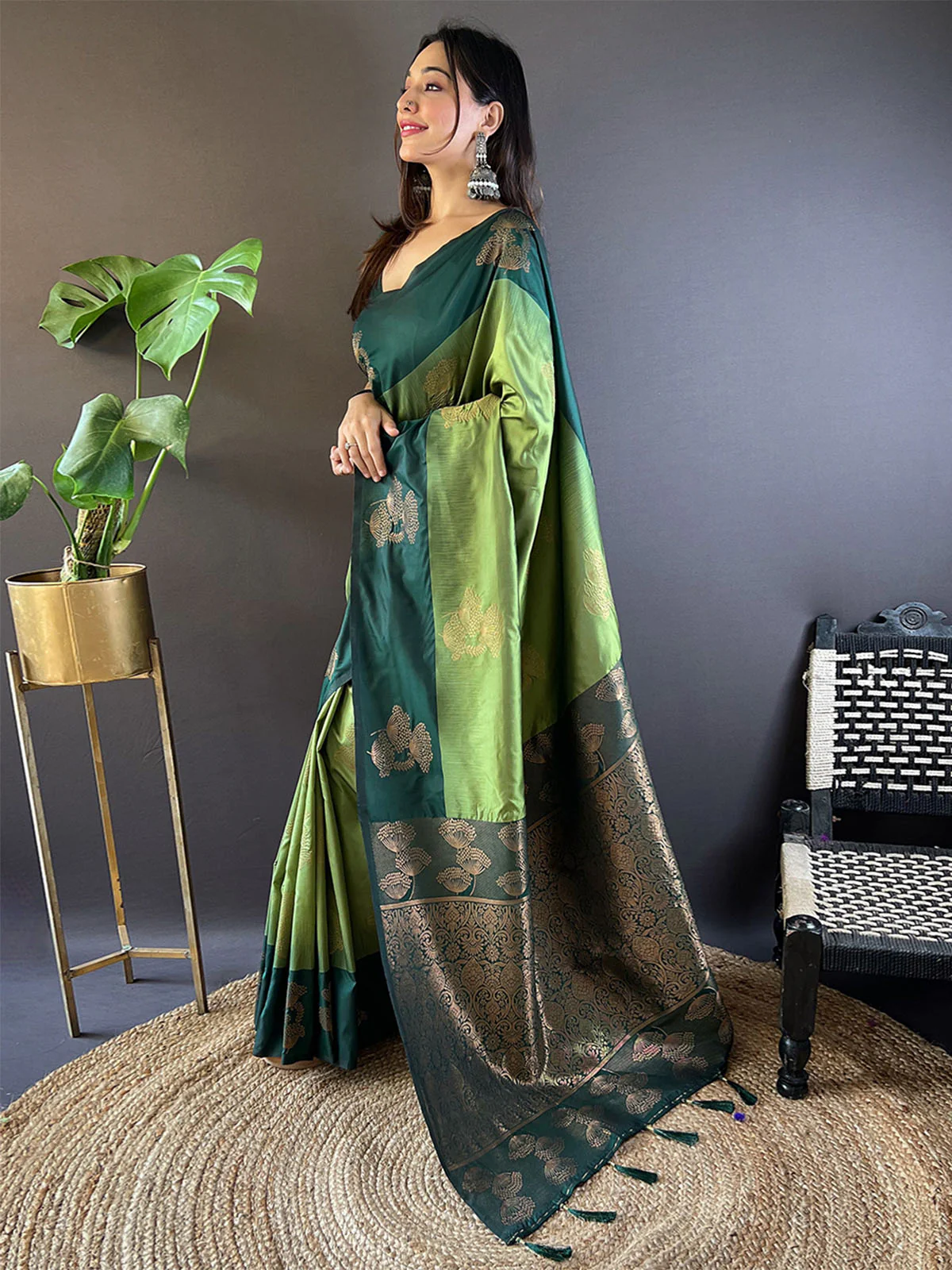 Odette Olive Woven Design Soft Silk Saree With Unstitched Blouse For Women - Image 2