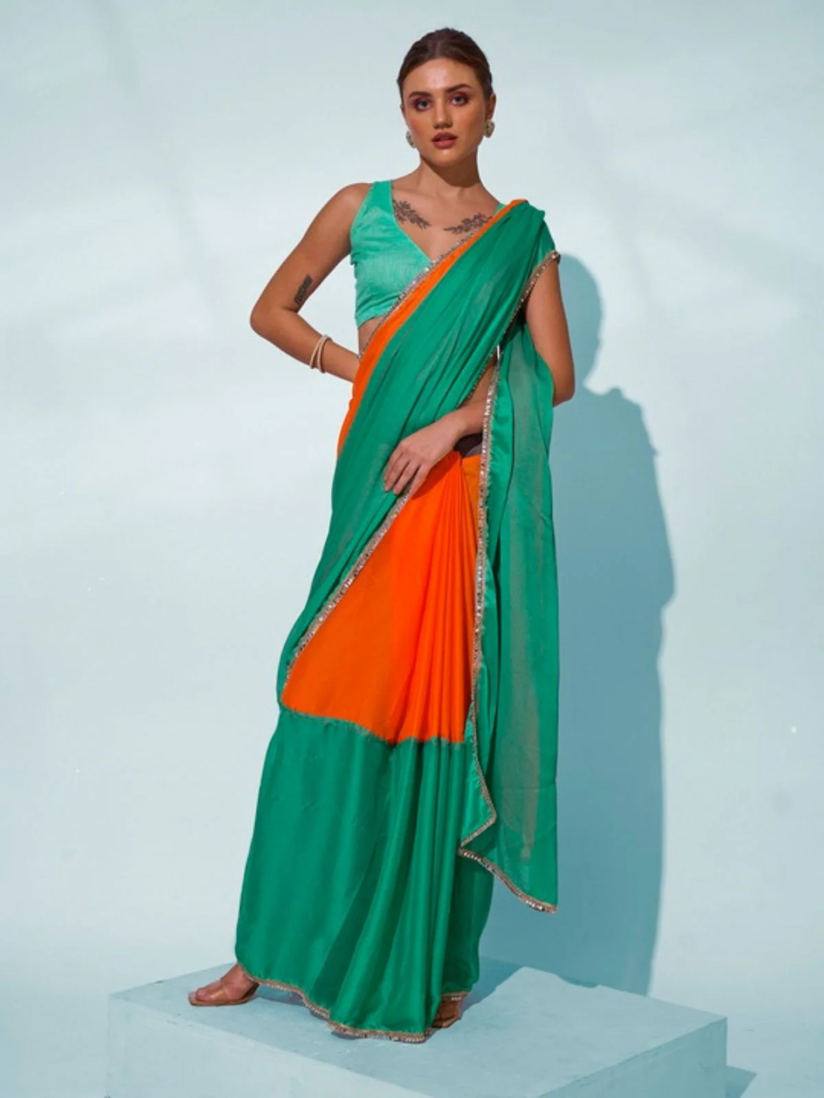 Odette Orange And Green Georgette Lace Work Saree With Unstitched Blouse For Women - Image 3