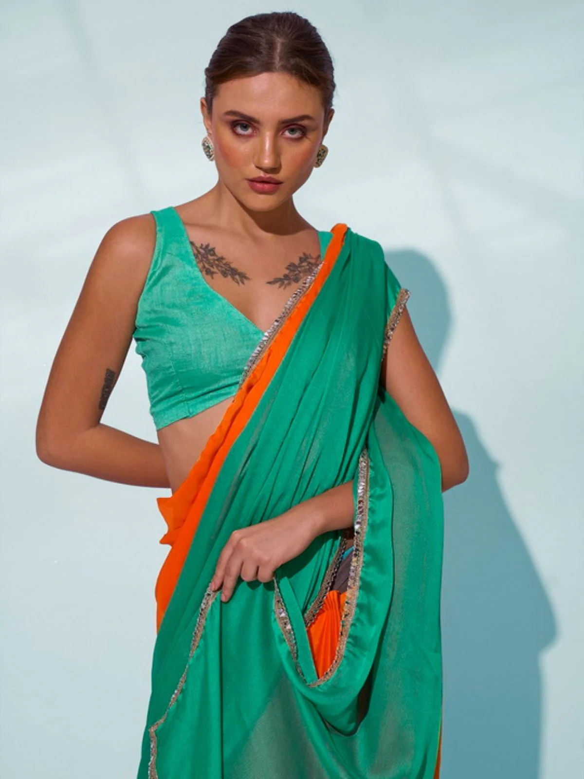 Odette Orange And Green Georgette Lace Work Saree With Unstitched Blouse For Women - Image 4
