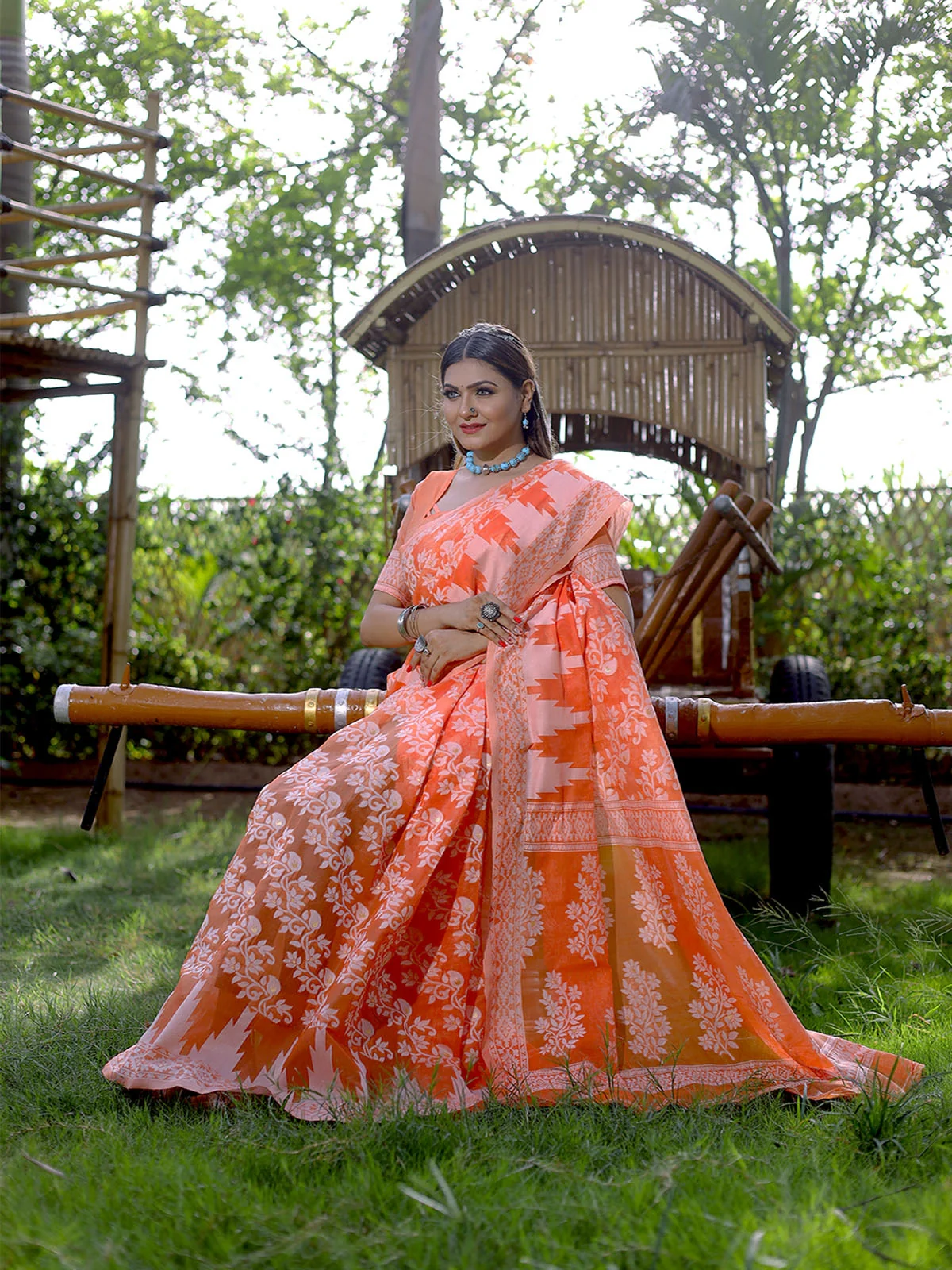 Odette Orange Cotton Blend Woven Saree With Unstitched Blouse For Women - Image 2