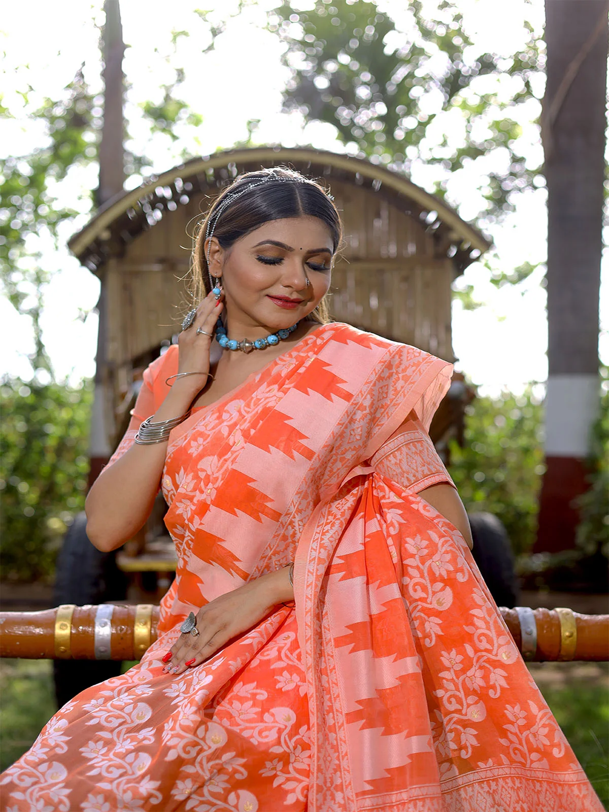 Odette Orange Cotton Blend Woven Saree With Unstitched Blouse For Women - Image 3
