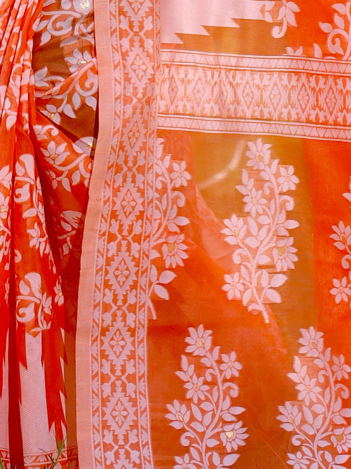 Odette Orange Cotton Blend Woven Saree With Unstitched Blouse For Women - Image 4