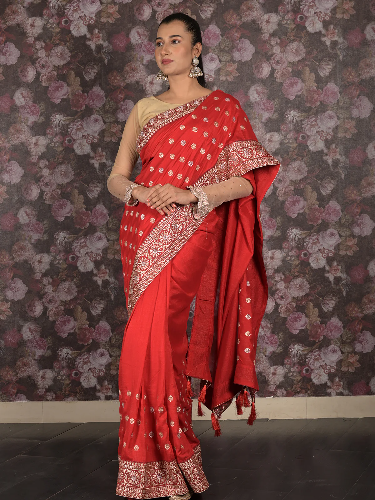 Odette Red Embroiedered Silk Blend Saree With Unstitched Blouse For Women - Image 5