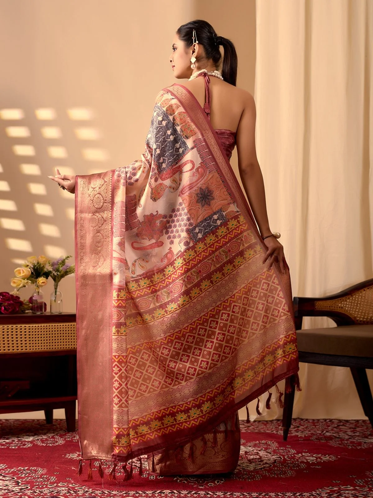 Odette Orange Silk Blend Printed Saree For Women - Image 3