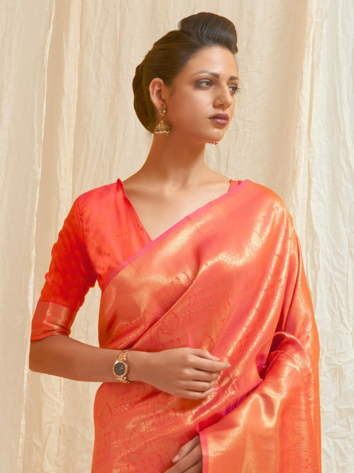 Odette Orange Silk Blend Woven Saree With Unstitched Blouse For Women - Image 2