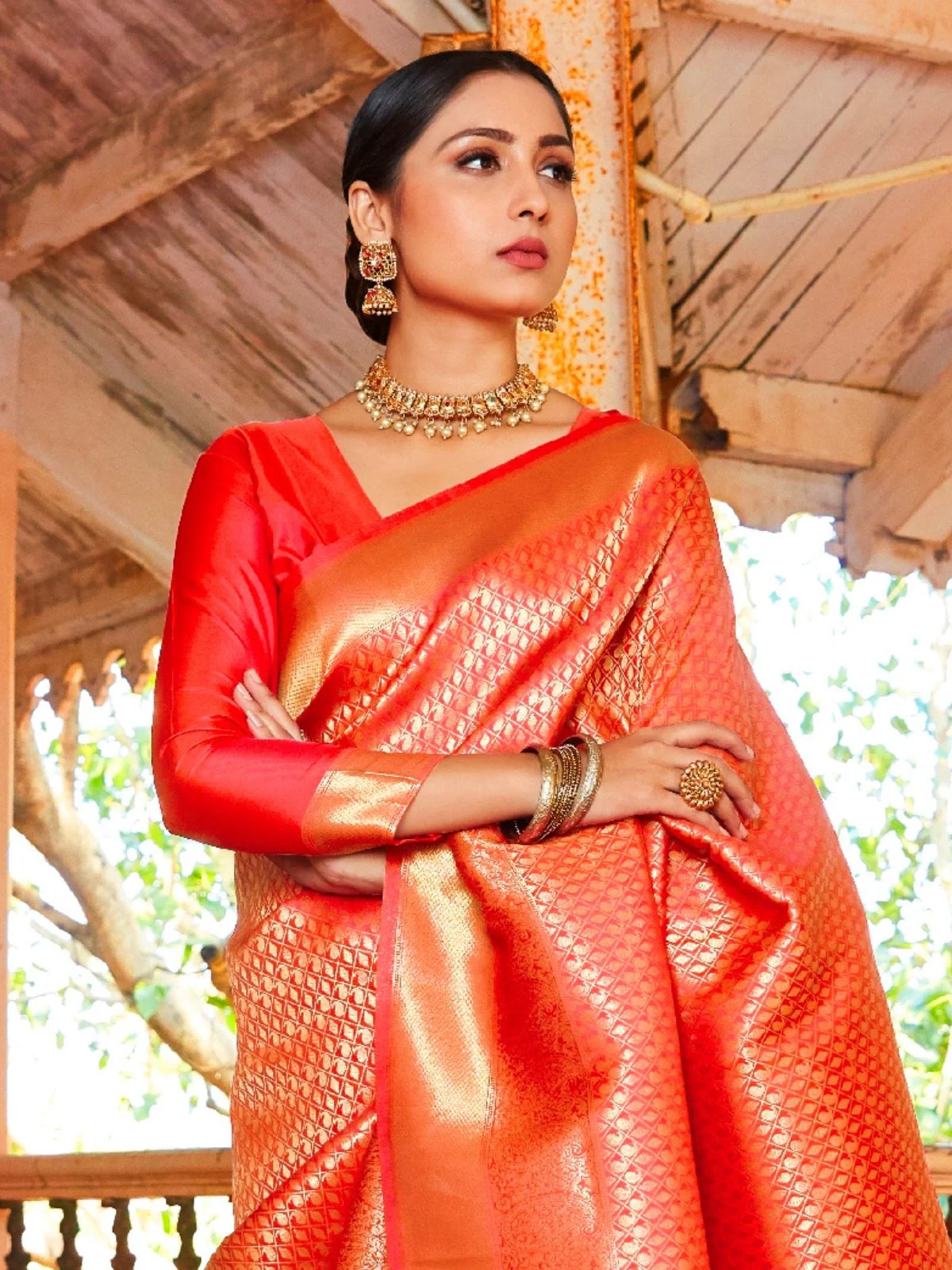 Odette Orange Silk Blend Woven Saree With Unstitched Blouse For Women - Image 2