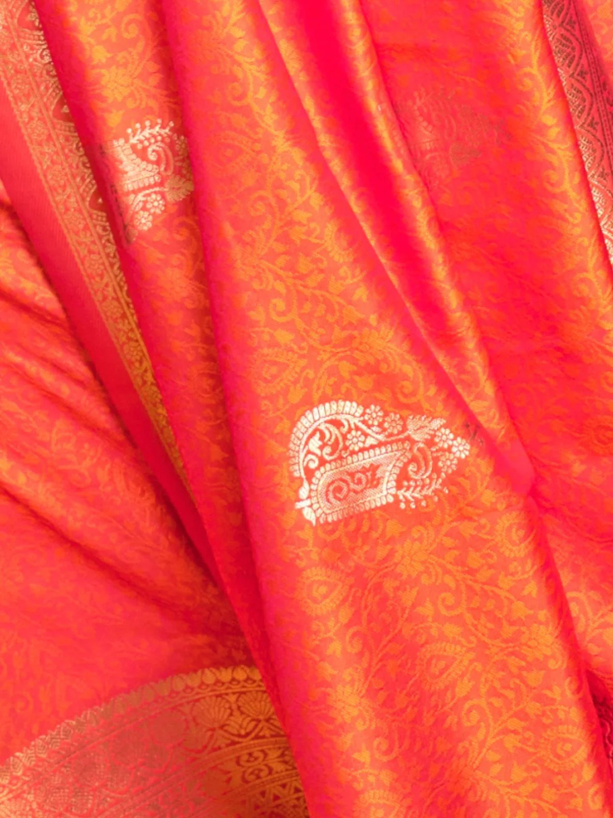 Odette Orange Silk Blend Woven Saree With Unstitched Blouse For Women - Image 3
