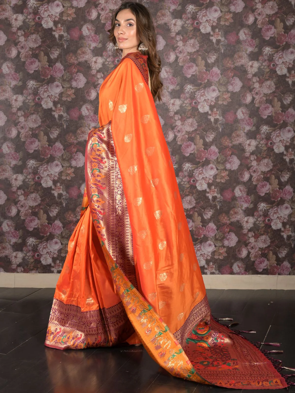 Odette Orange Silk Blend Woven Saree with Unstitched Blouse for Women - Image 3