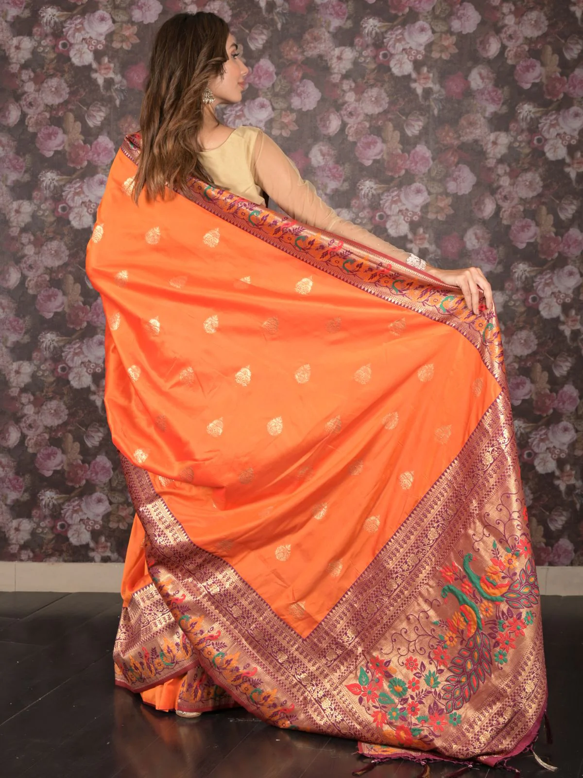 Odette Orange Silk Blend Woven Saree with Unstitched Blouse for Women - Image 4