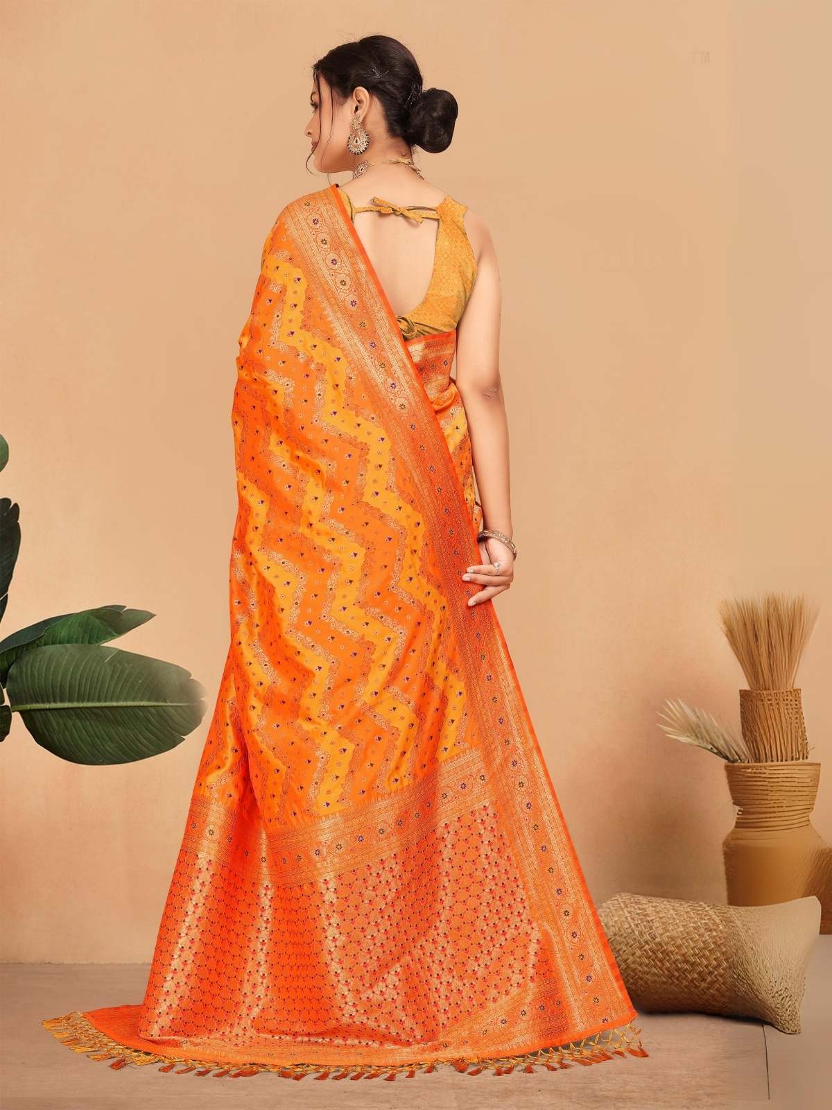 Odette Orange Woven Banarasi Silk Saree With Unstitched Blouse for Women - Image 4