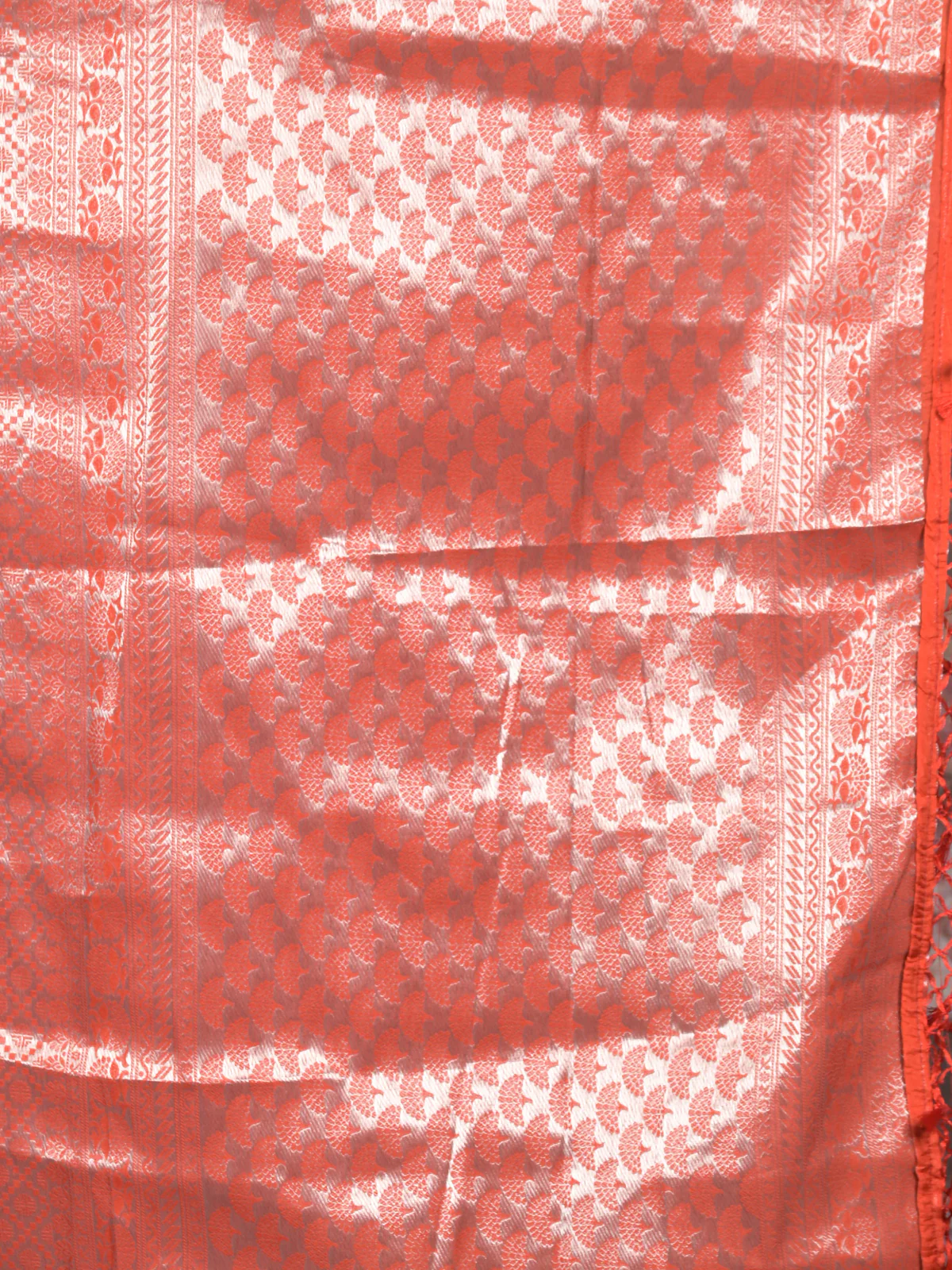 Odette Orange Woven Silk Blend Saree With Unstitched Blouse For Women - Image 5