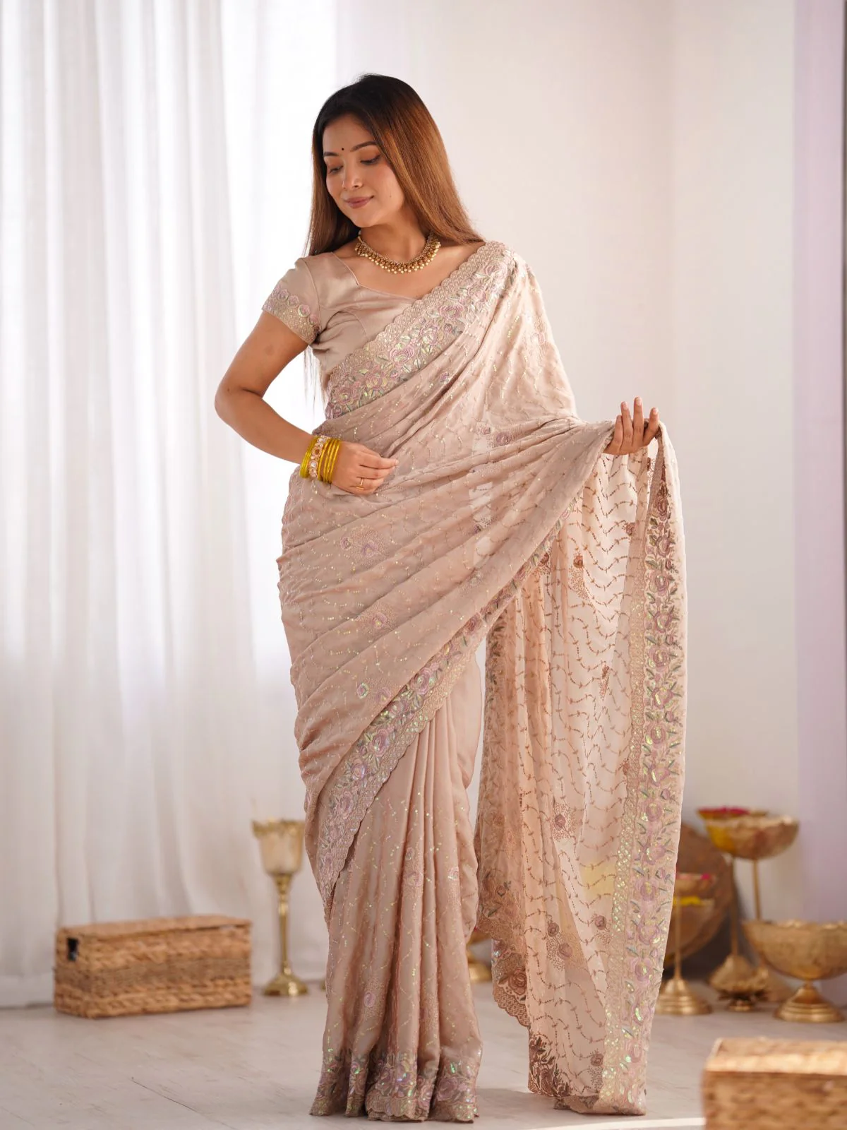 Odette Peach Crush Embellished Saree With Unstitched Blouse For Women - Image 2