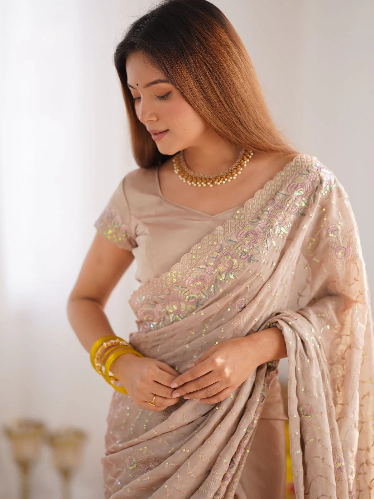 Odette Peach Crush Embellished Saree With Unstitched Blouse For Women - Image 4