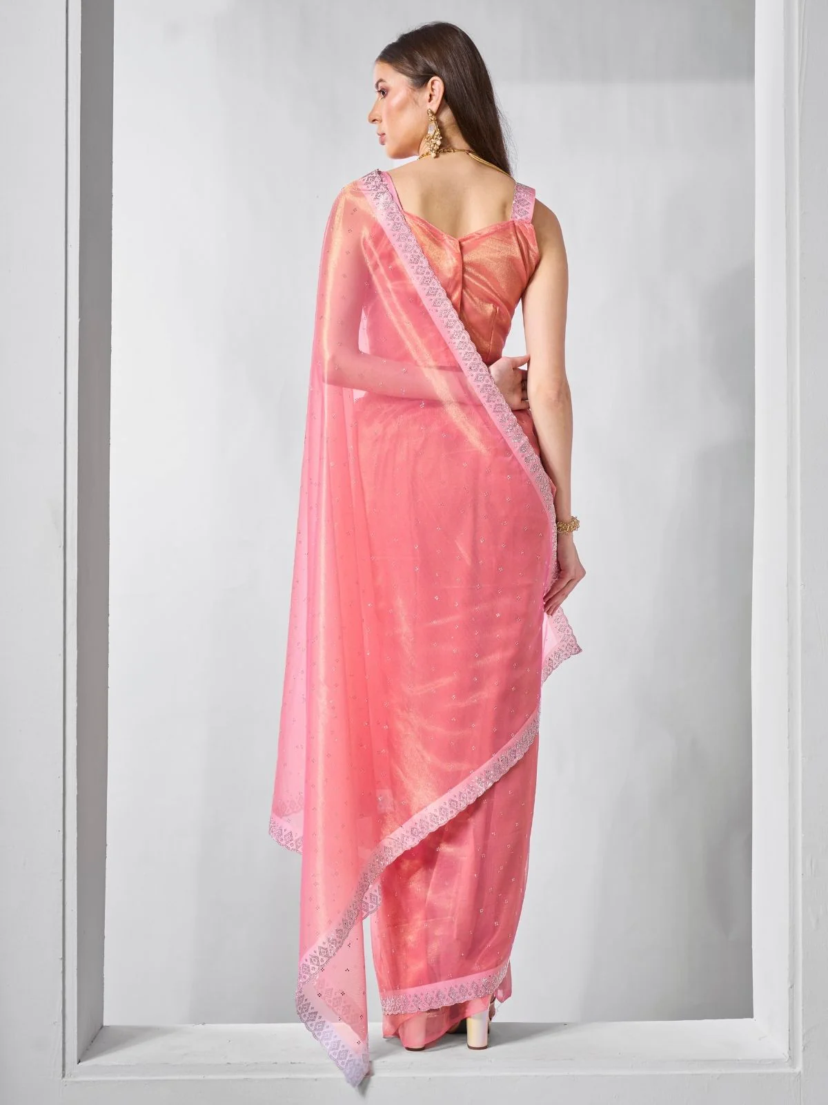 Odette Peach Net Embellished Saree With Unstitched Blouse For Women - Image 4