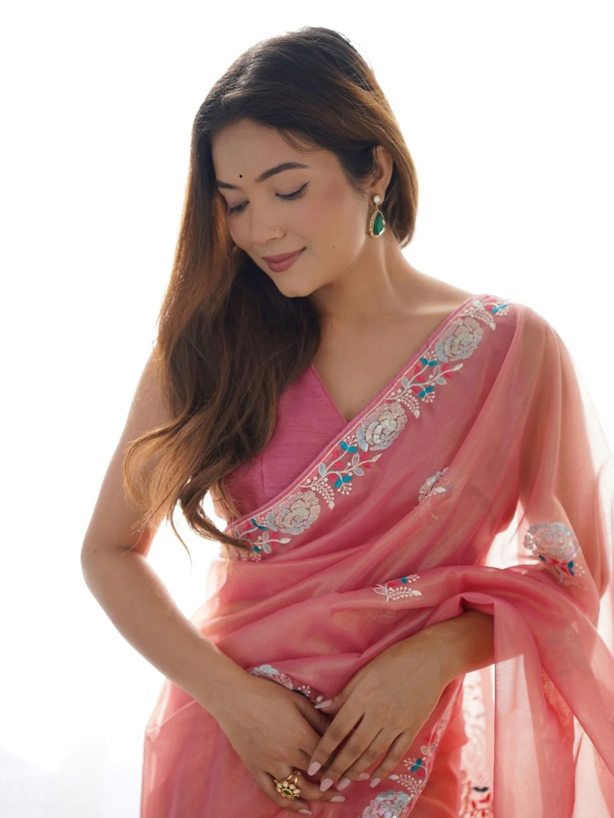 Odette Peach Net Sequins Embroidered Saree With Unstitched Blouse For Women - Image 4