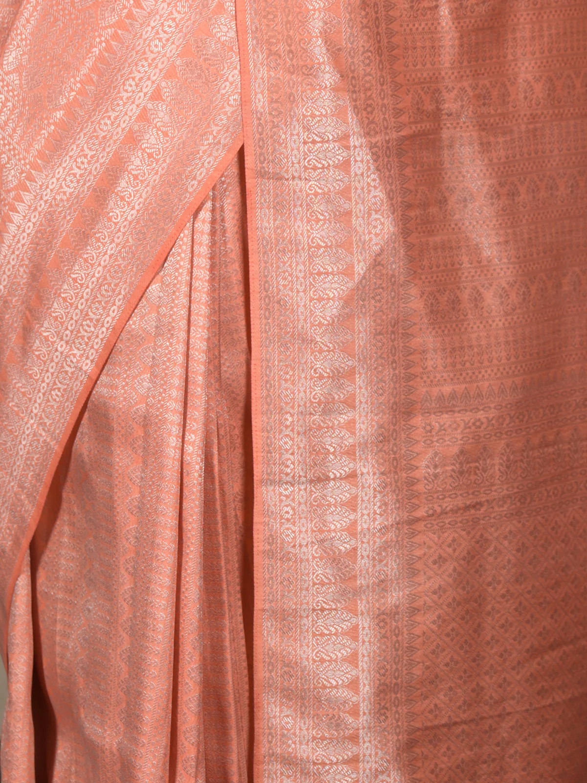 Odette Peach Silk Blend Woven Saree with Unstitched Blouse for Women - Image 6