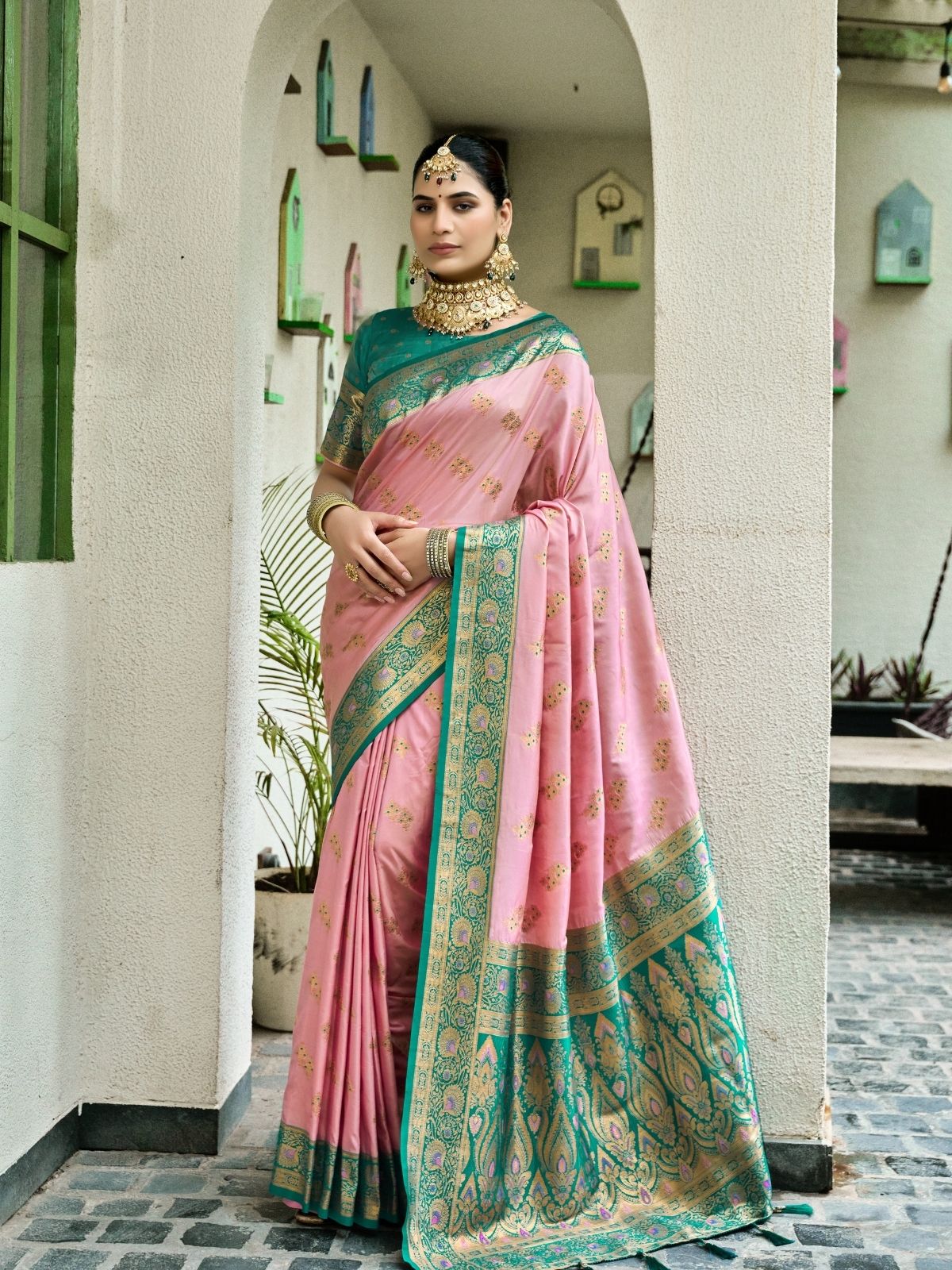 Odette Peach Silk Woven Saree For Women - Image 4