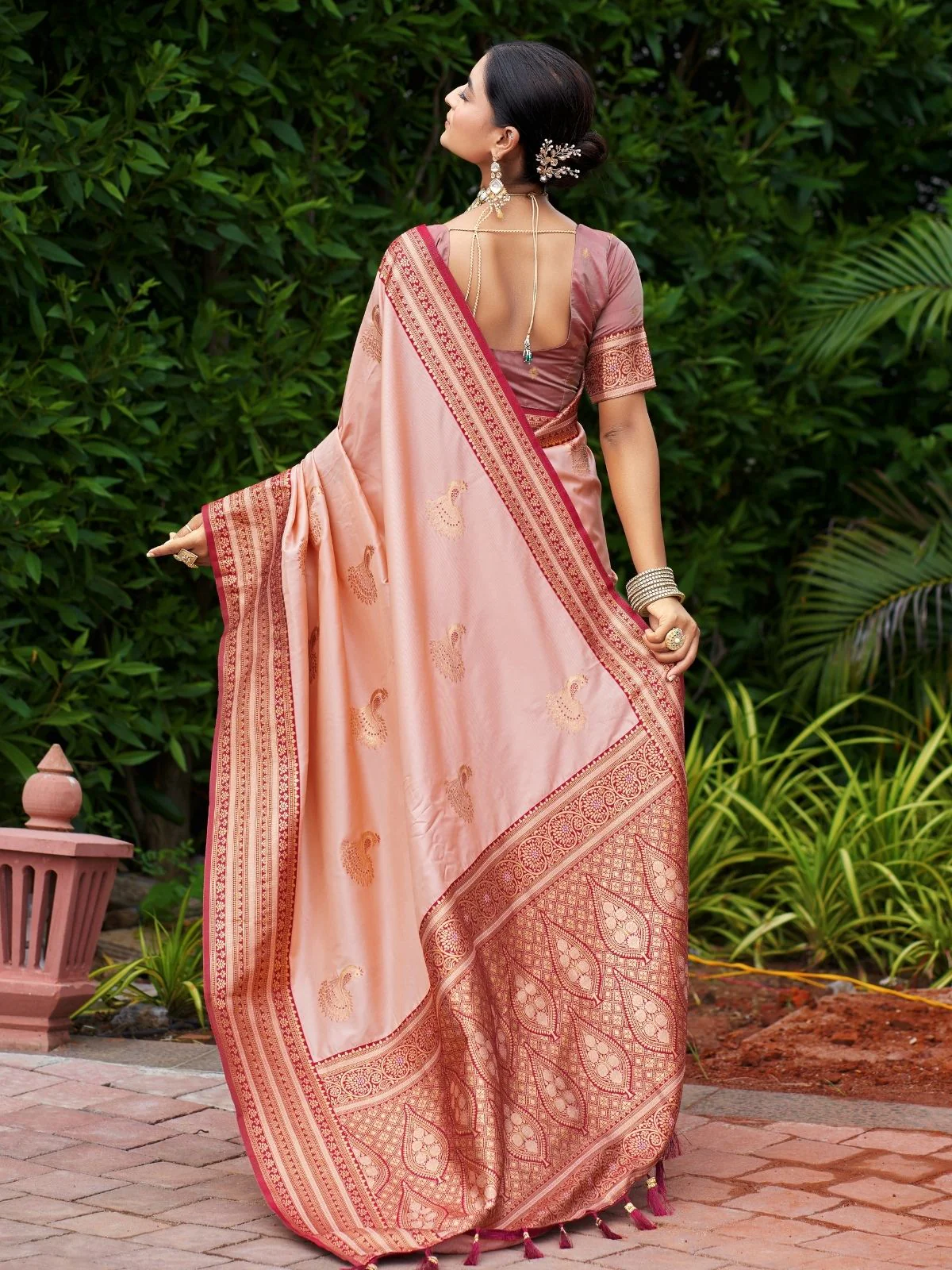 Odette Peach Silk Zari Woven Saree For Women - Image 3