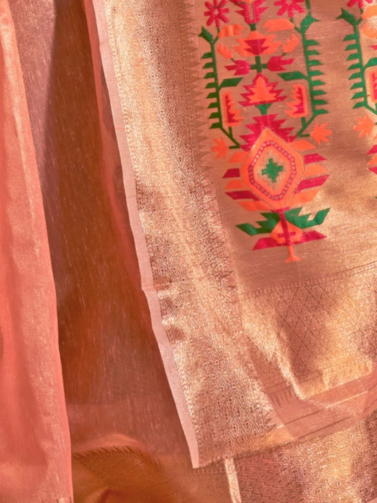 Odette Peach Tissue Woven Saree With Unstitched Blouse For Women - Image 3