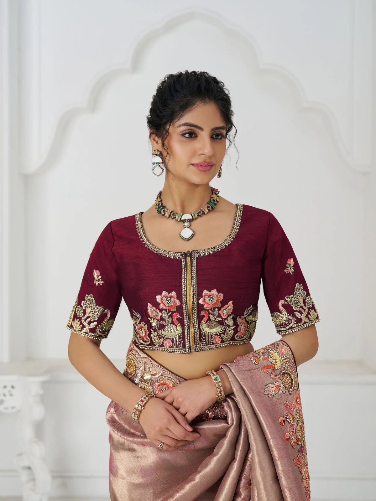 Odette Peach Viscose Silk Embroidered Saree For Women - Image 5