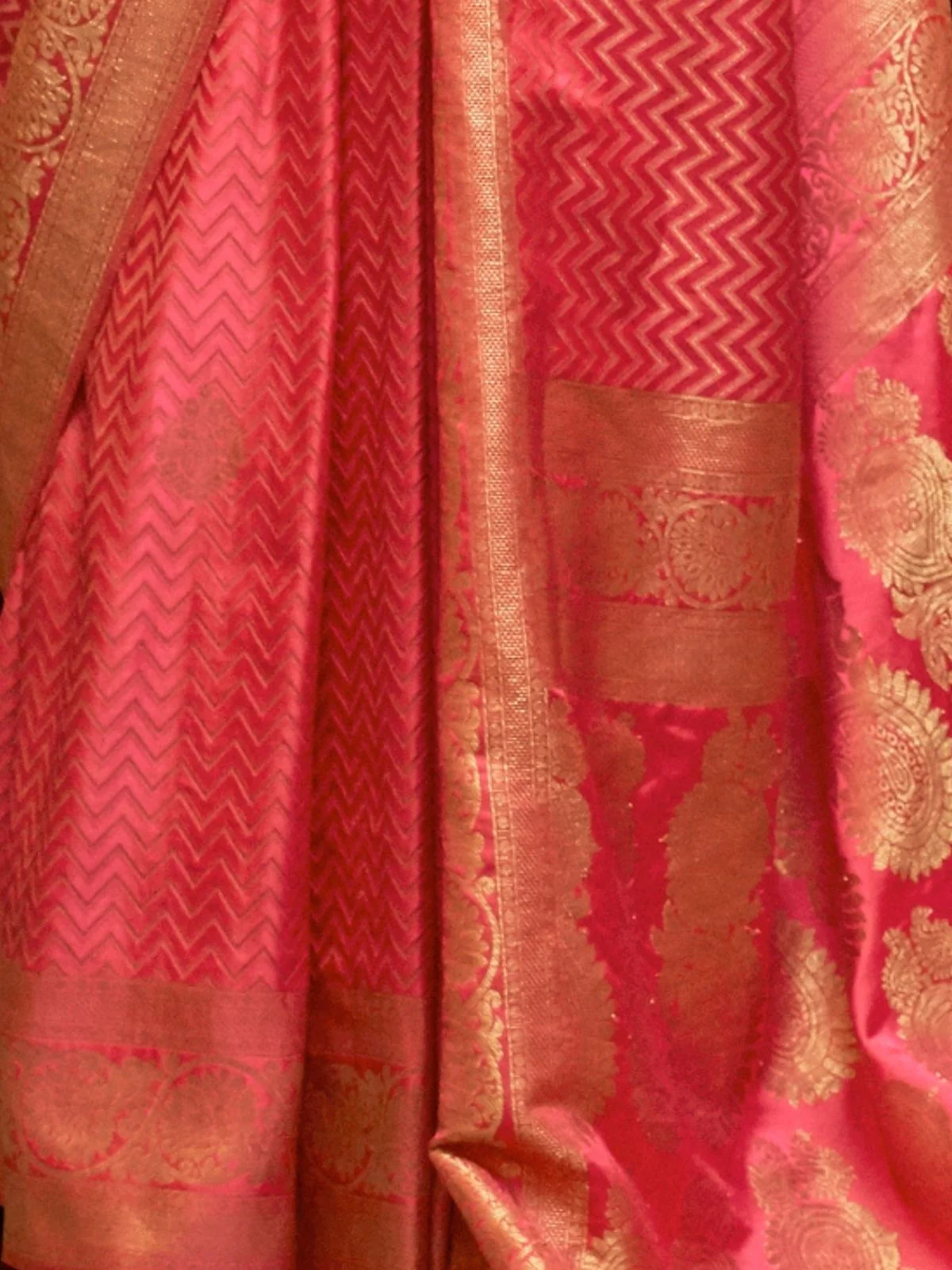 Odette Peach Woven Design Silk Blend Saree With Unstitched Blouse For Women - Image 3