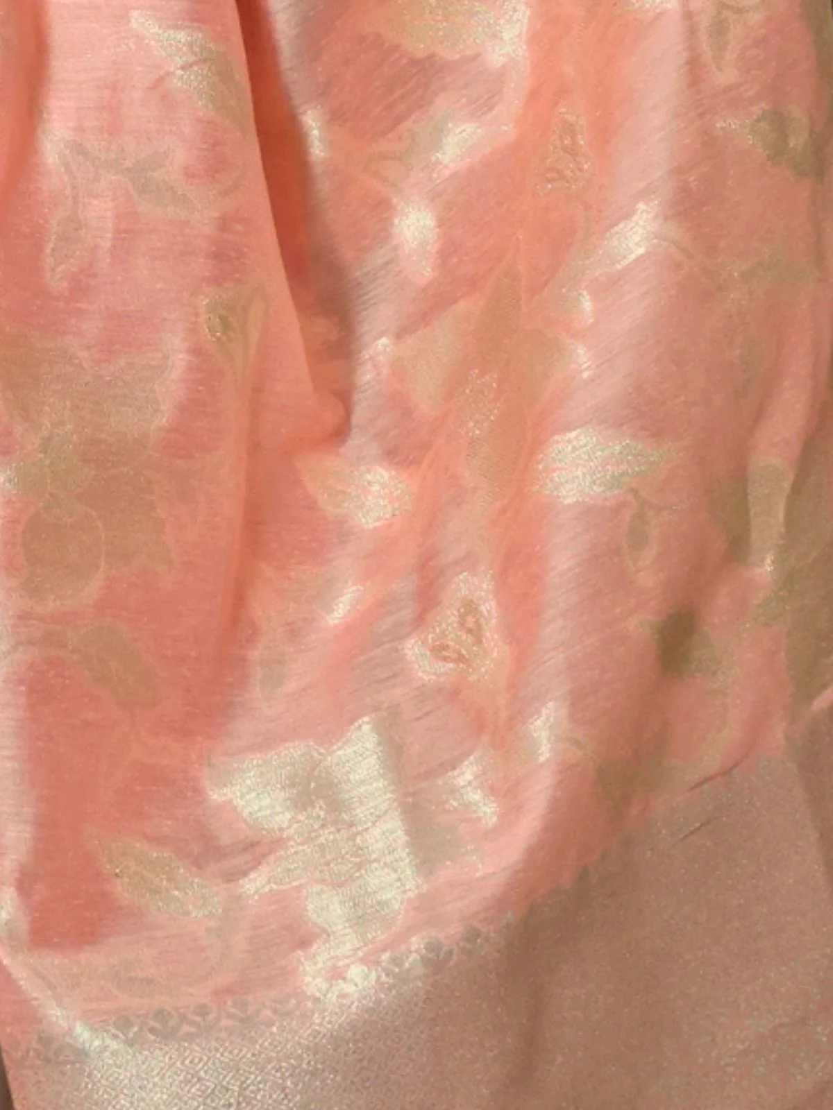 Odette Peach Woven Design Silk Blend Saree With Unstitched Blouse For Women - Image 4
