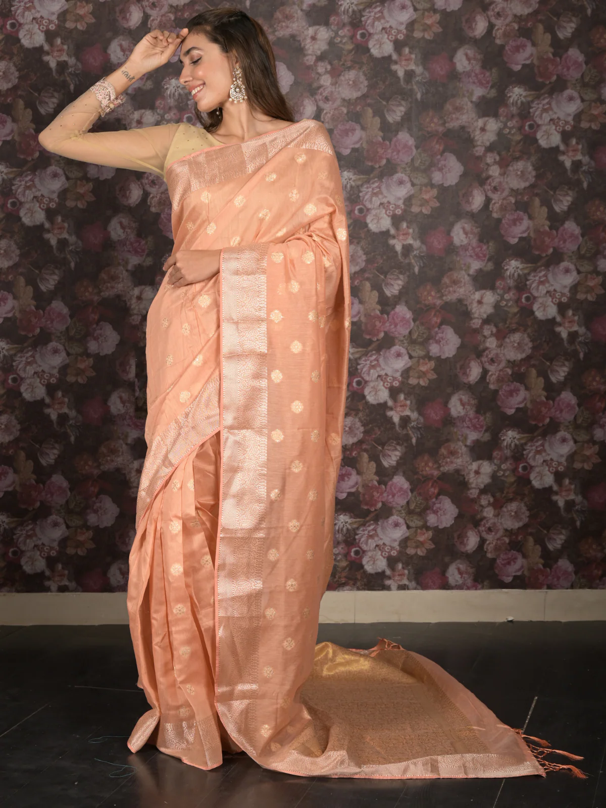 Odette Peach Woven Silk Blend Saree With Unstitched Blouse For Women - Image 2