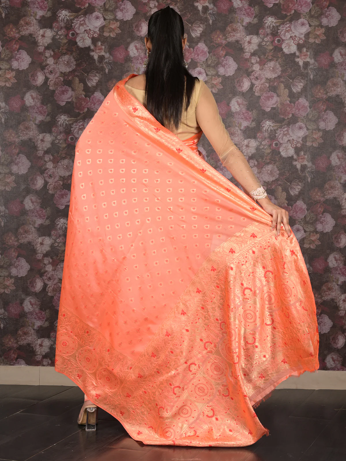 Odette Peach Woven Silk Blend Saree With Unstitched Blouse For Women - Image 4