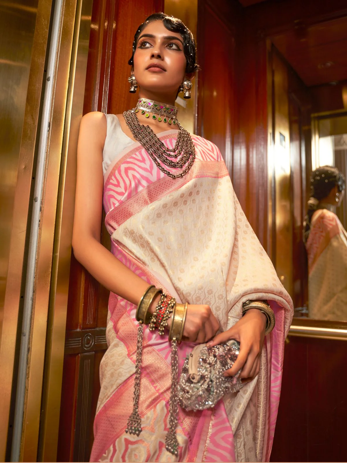 Odette Pink And Gold Woven Design Silk Blend Saree With Unstitched Blouse For Women - Image 2