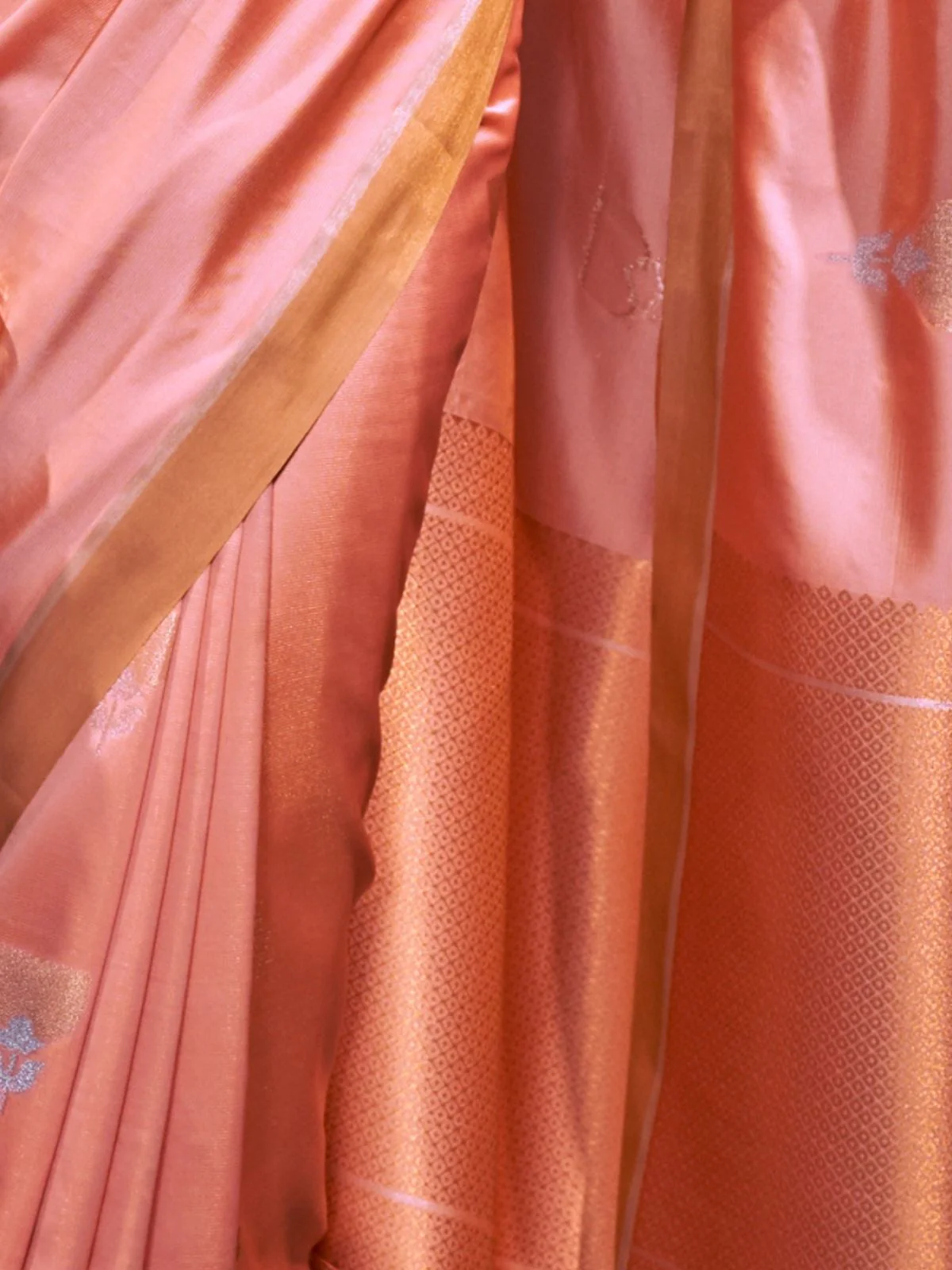 Odette Pink And Gold Woven Design Silk Blend Saree With Unstitched Blouse For Women - Image 4