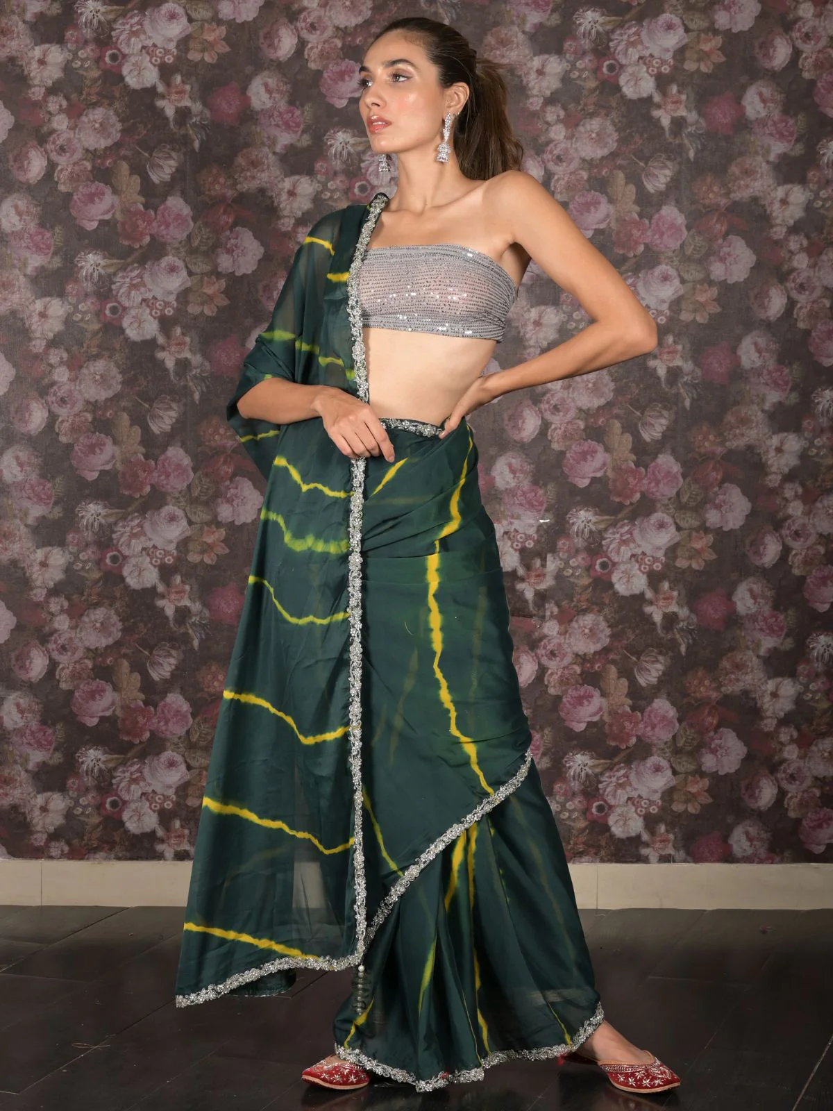 Odette Dark Green Georgette Printed Saree Without Blouse For Women - Image 4