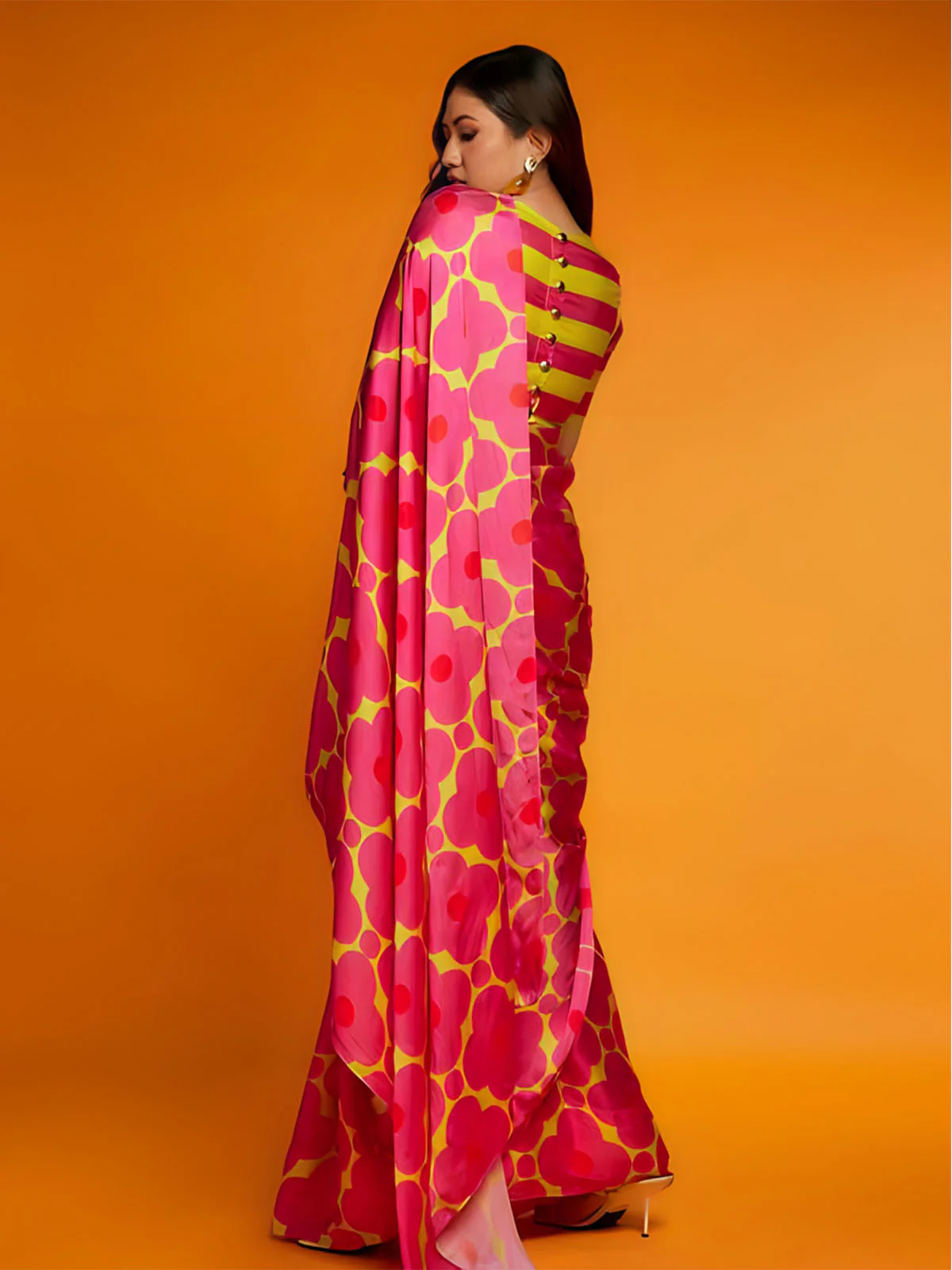 Odette Pink And Yellow Satin Printed Saree With Unstitched Blouse For Women - Image 2
