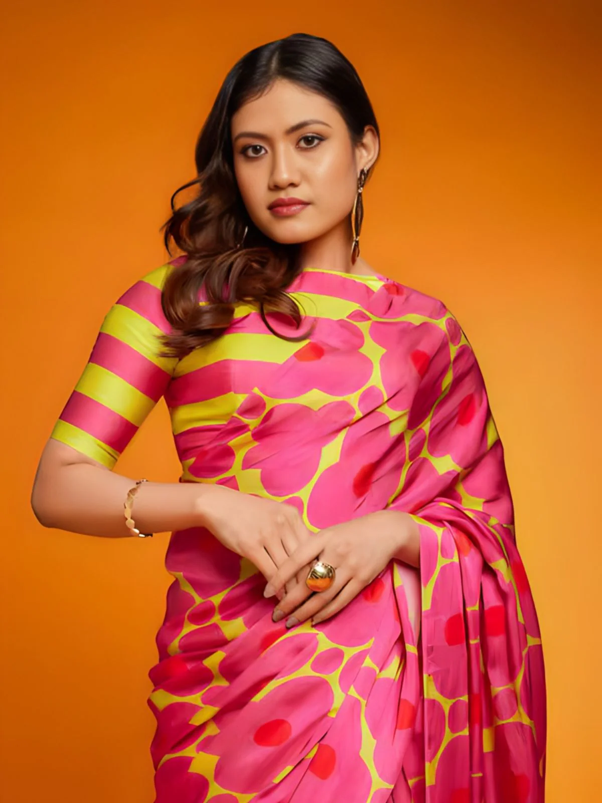 Odette Pink And Yellow Satin Printed Saree With Unstitched Blouse For Women - Image 3