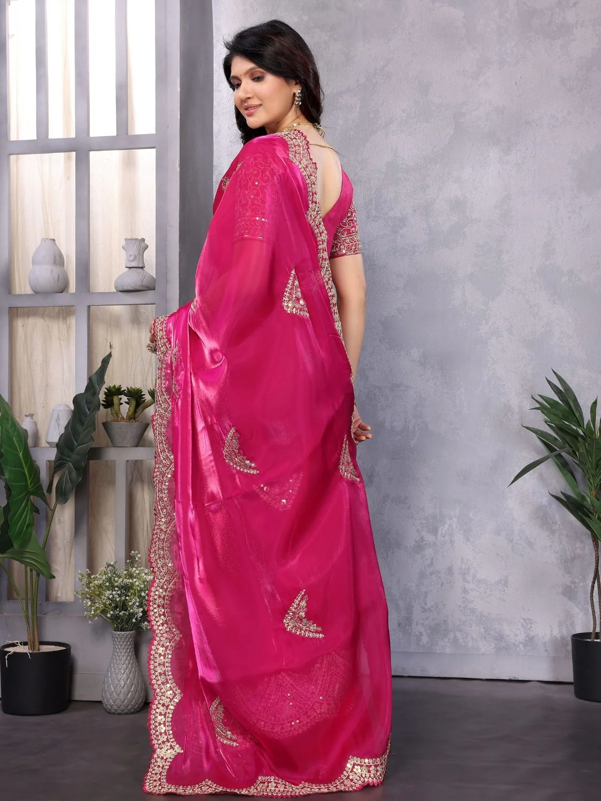 Odette Pink Chiffon Embroidered Saree For Women - Image 3