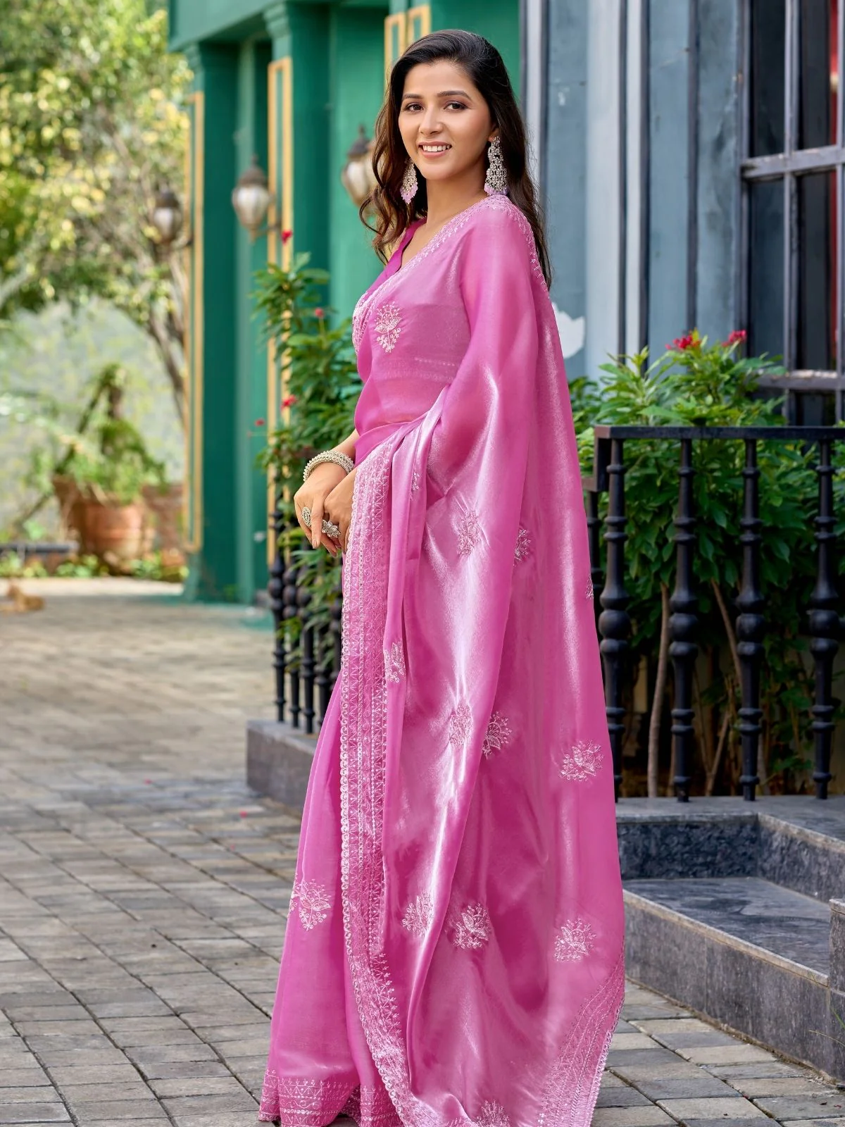 Odette Pink Chiffon Embroidered Saree For Women - Image 2