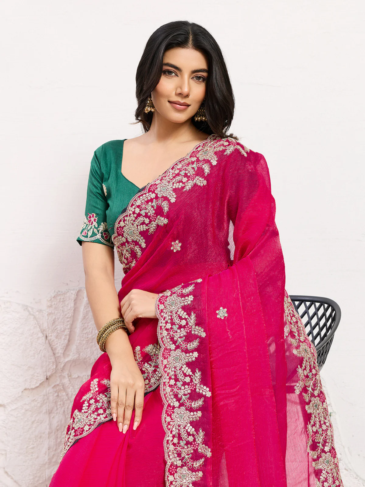 Odette Pink Chiffon Embroidered Saree For Women - Image 4