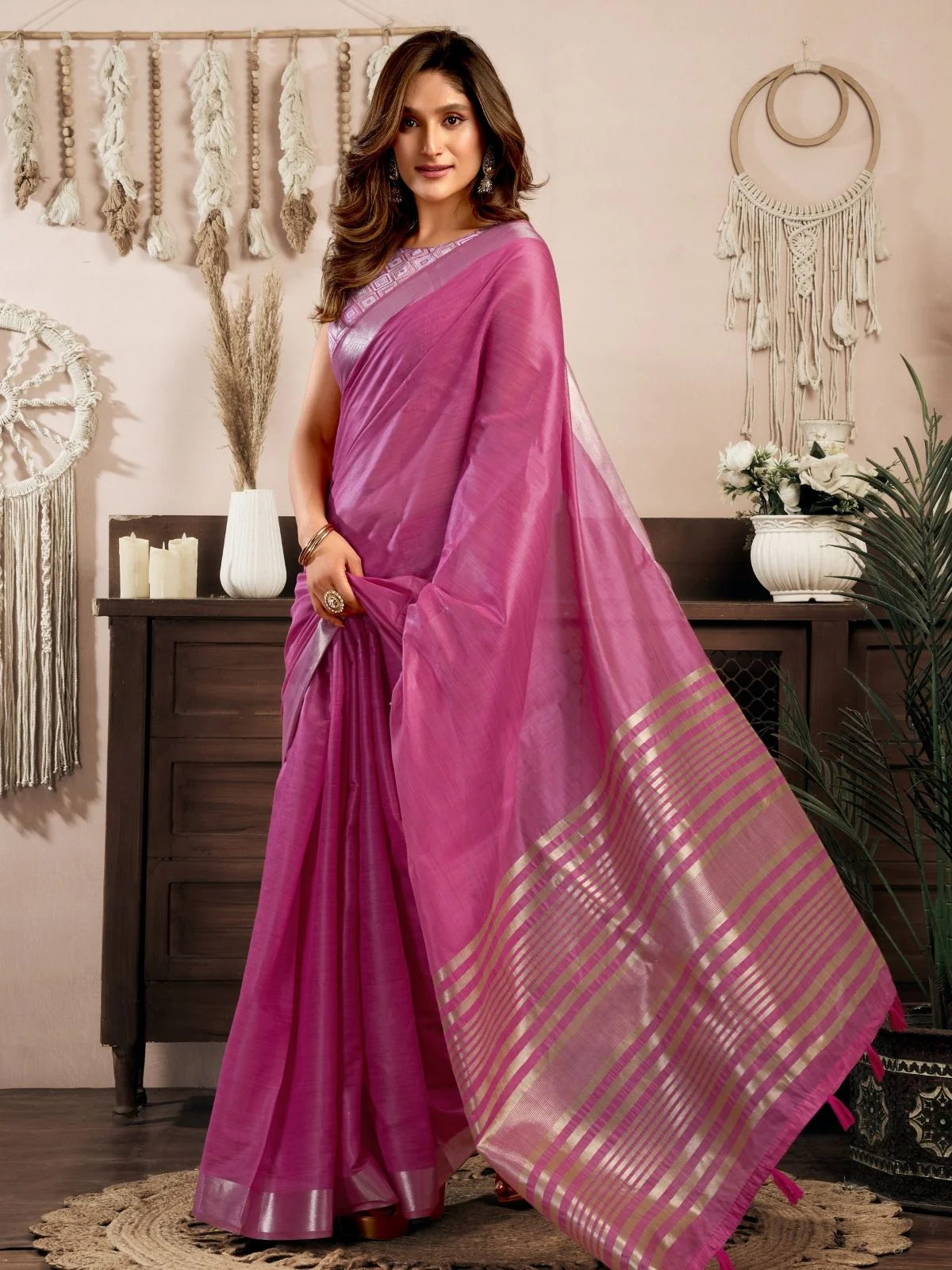 Odette Pink Cotton Blend Woven Saree For Women - Image 3