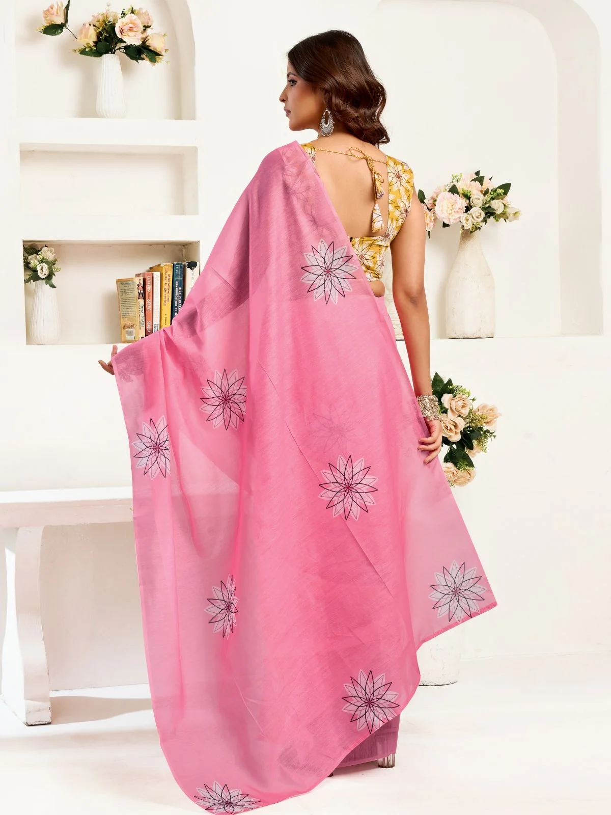 Odette Pink Cotton Linen Zari Work Saree For Women - Image 3