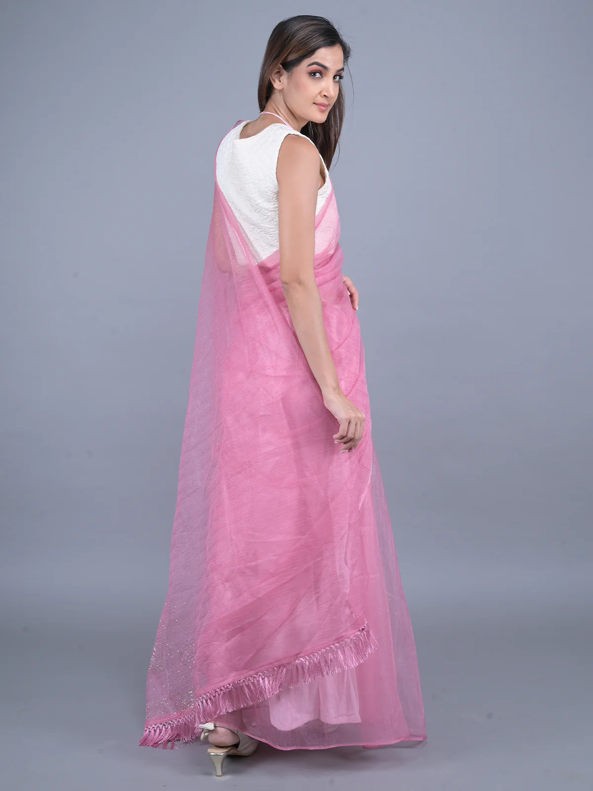 Odette Pink Embellished Net Saree with Unstitched Blouse for Women - Image 3