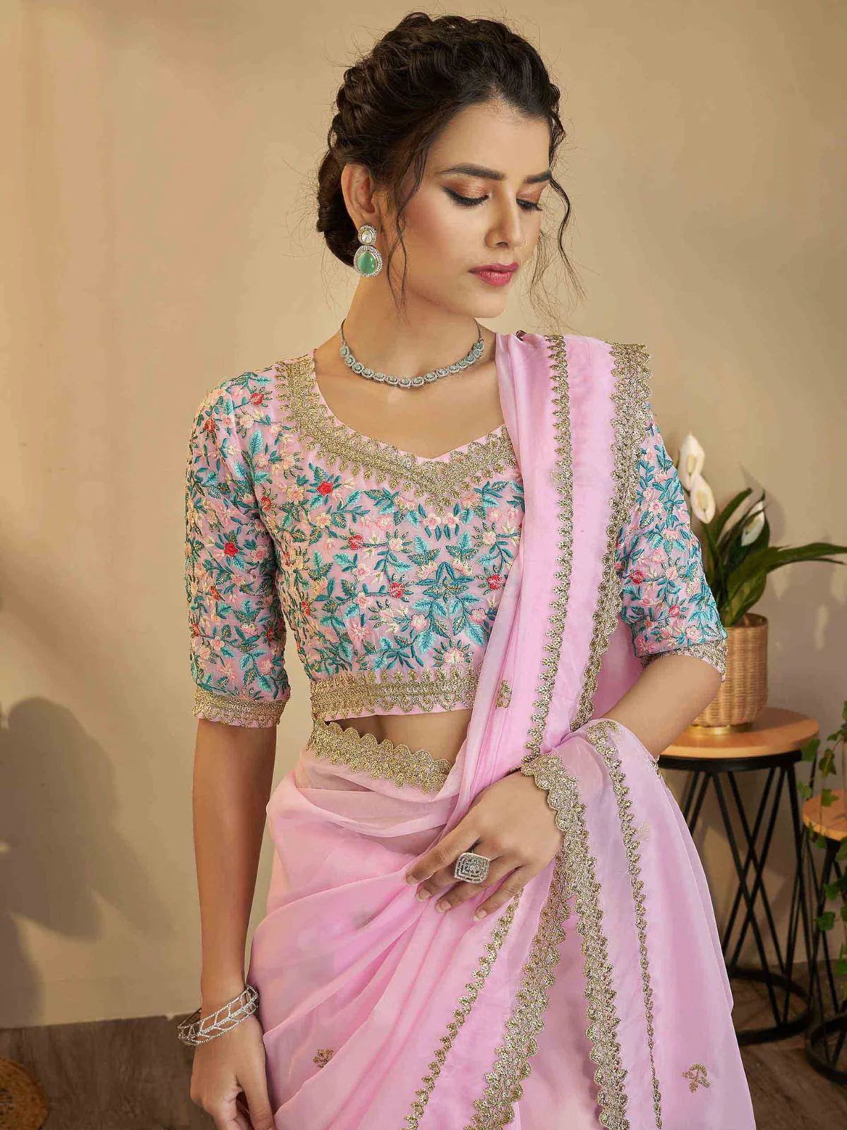 Odette Pink Embroidered Organza Saree With Unstitched Blouse For Women - Image 2