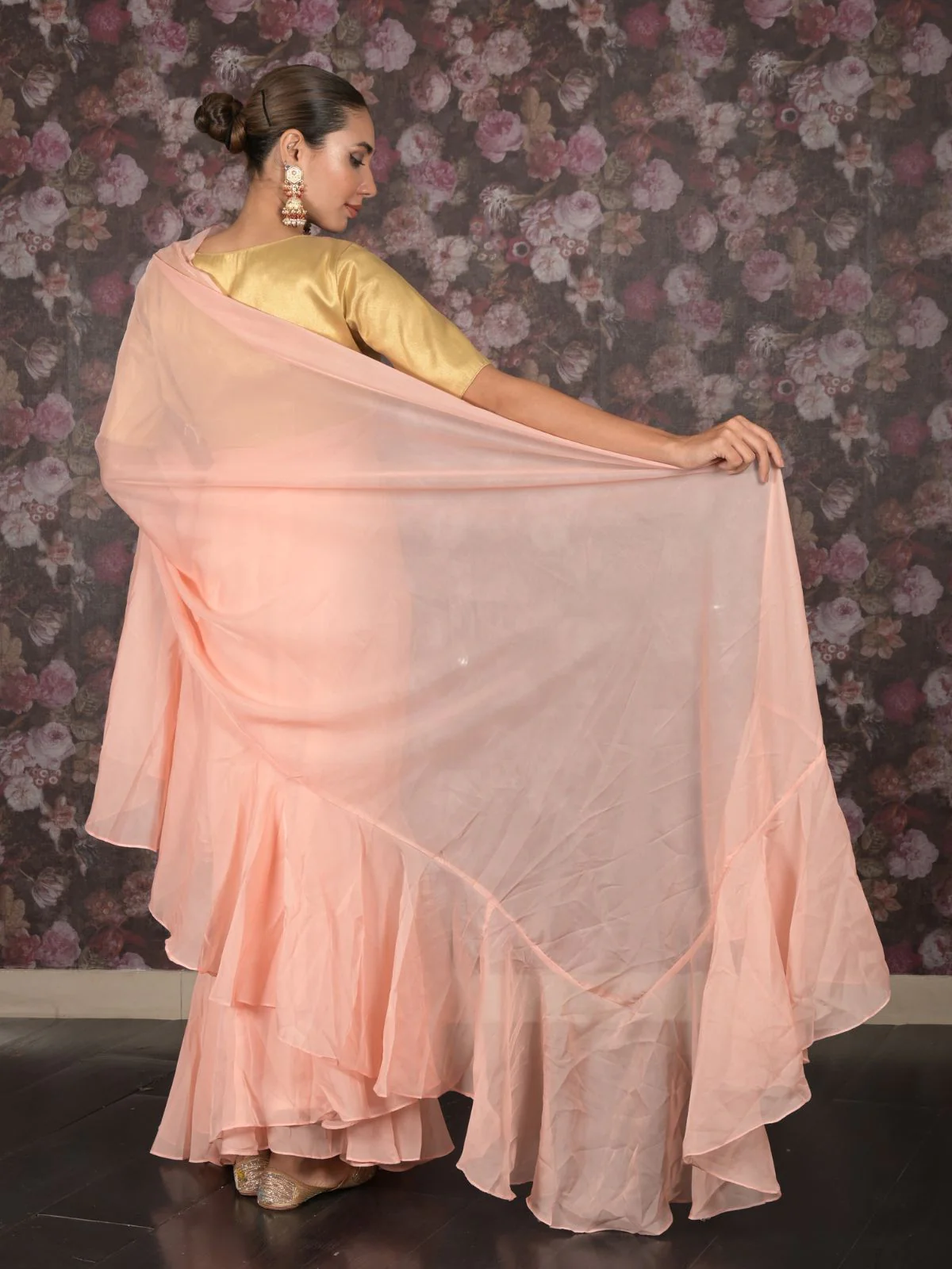Odette Pink Foil Printed Chiffon Saree with Unstitched Blouse for Women - Image 4