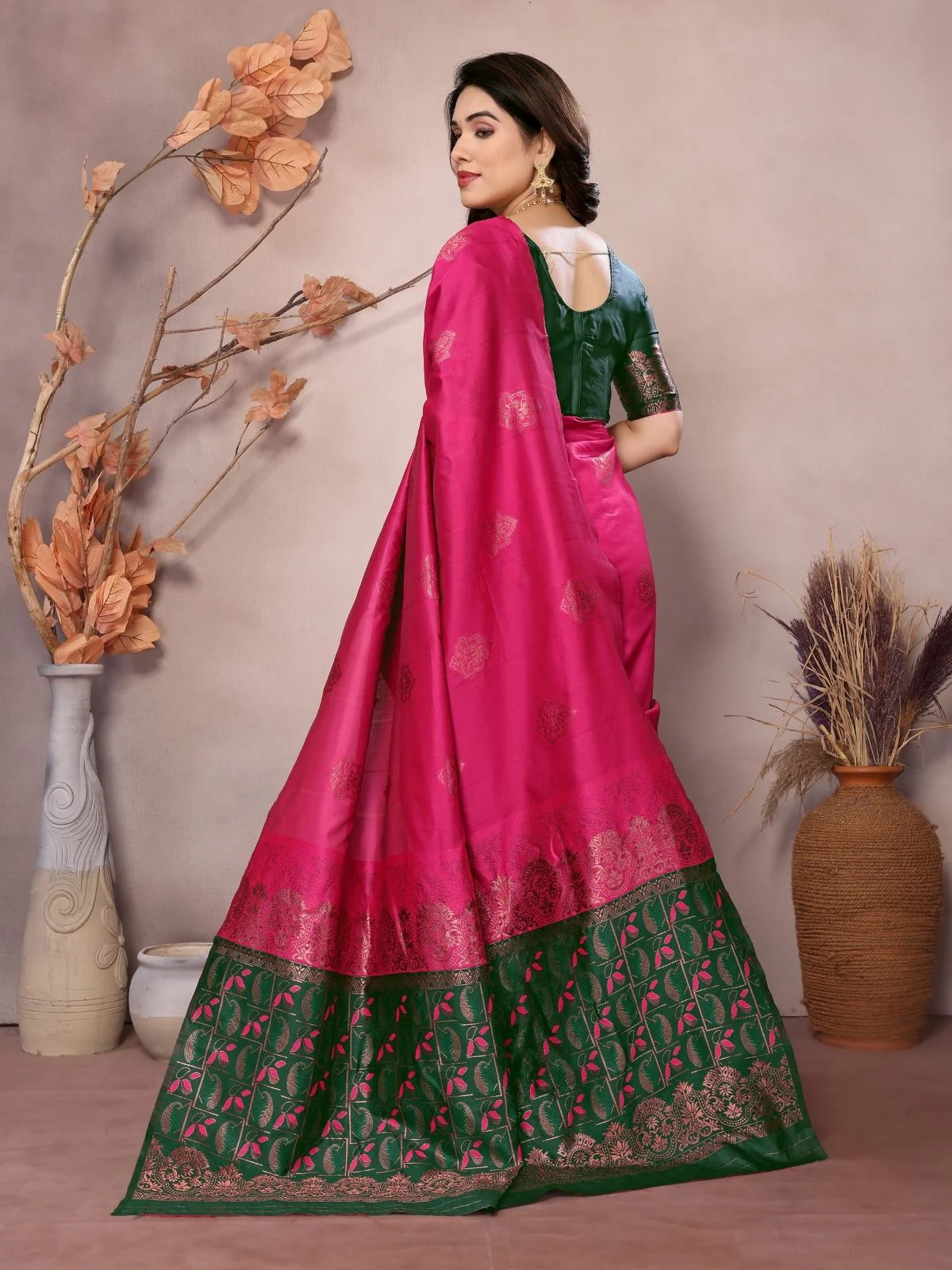 Odette Pink Georgette Motif Print Saree For Women - Image 3
