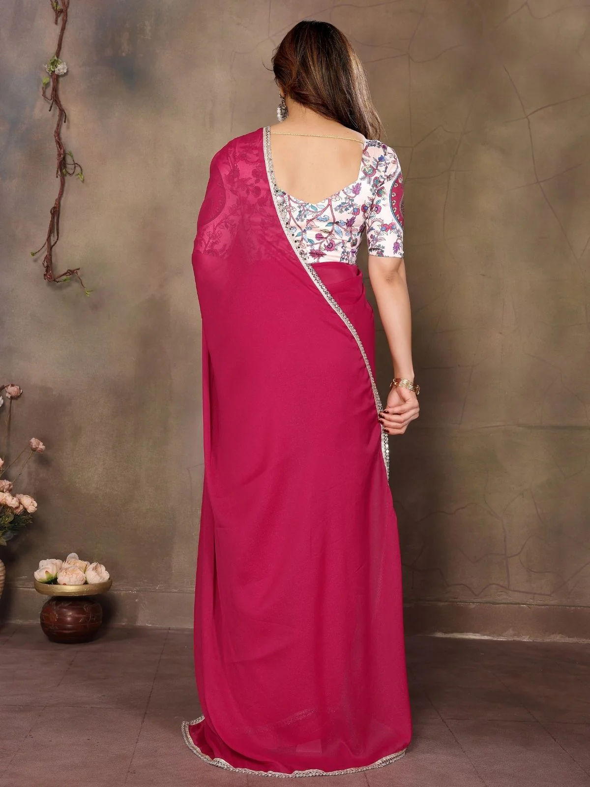 Odette Pink Georgette Plain Saree With Unstitched Blouse For Women - Image 2