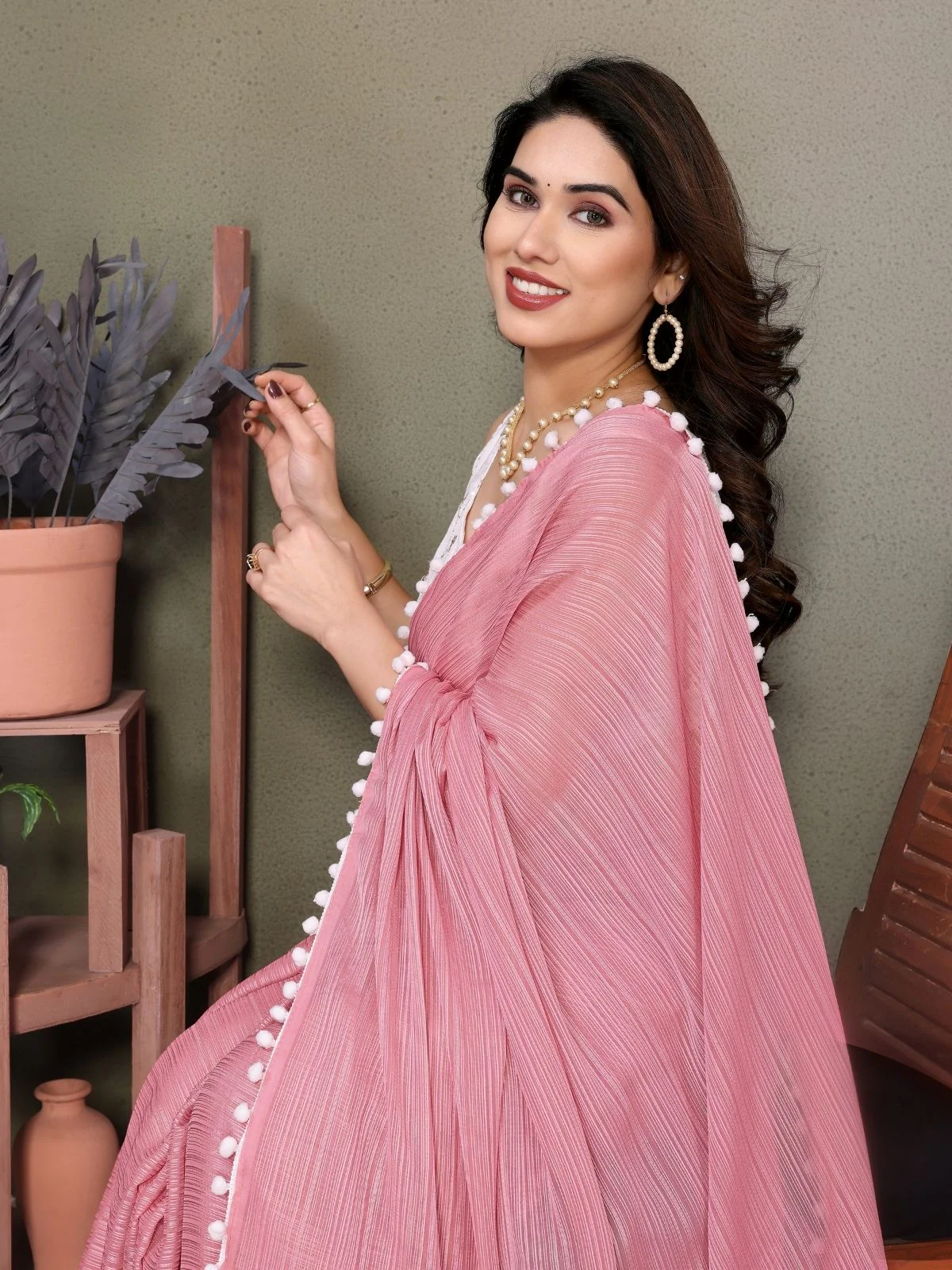 Odette Pink Georgette Printed Saree For Women - Image 4