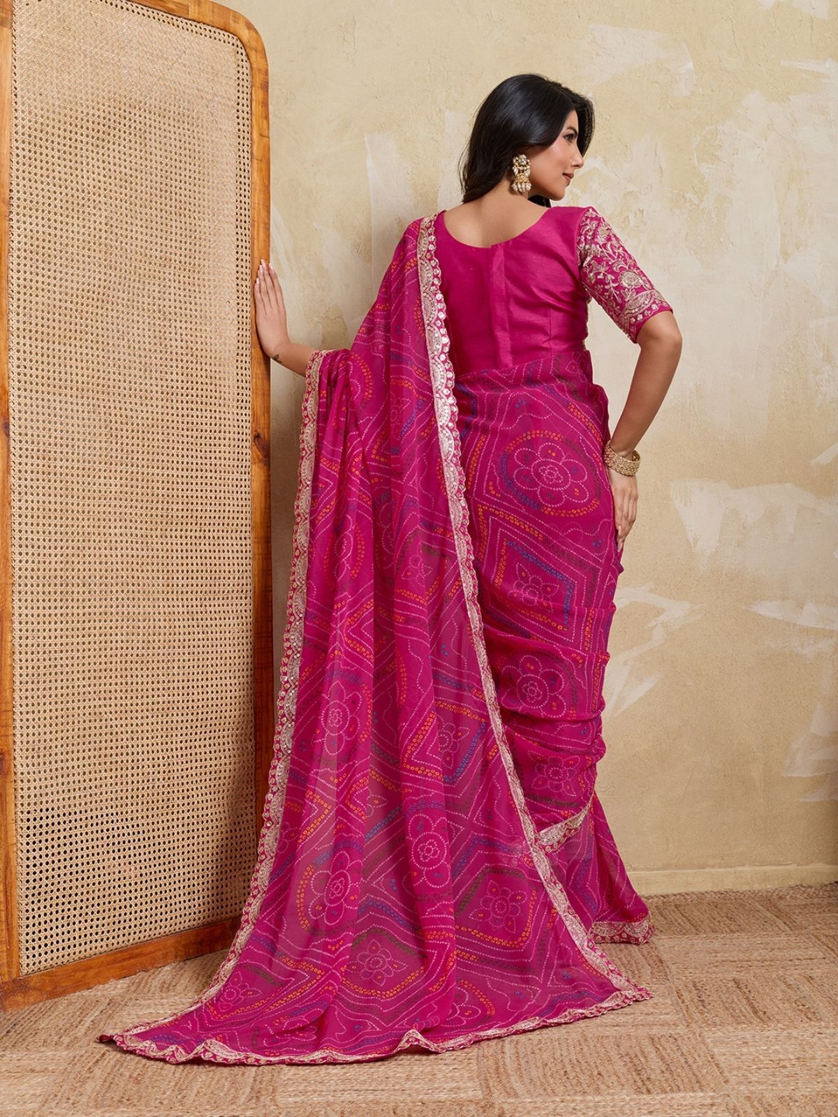 Odette Pink Georgette Printed Saree For Women - Image 3
