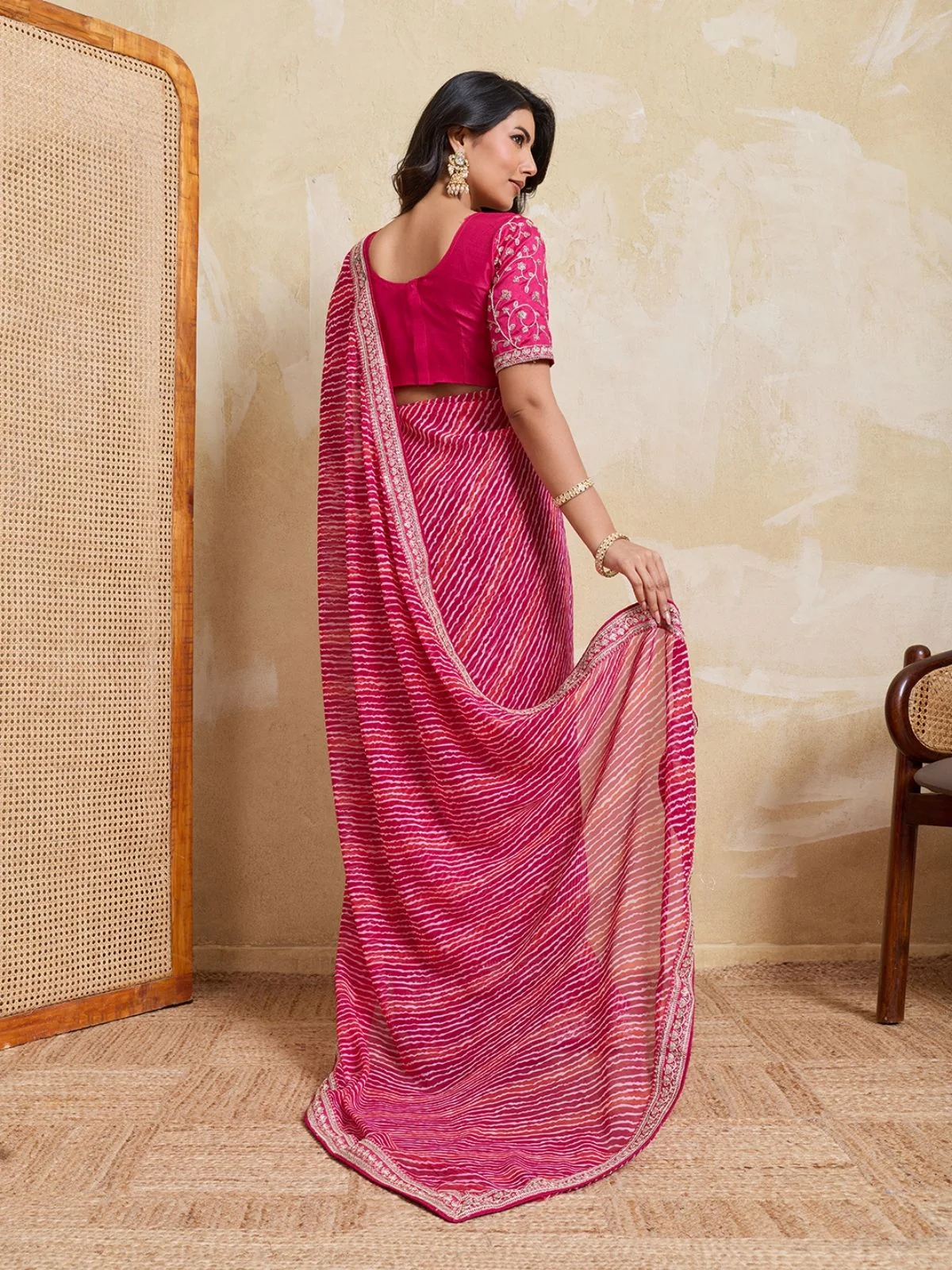 Odette Pink Georgette Printed Saree For Women - Image 3
